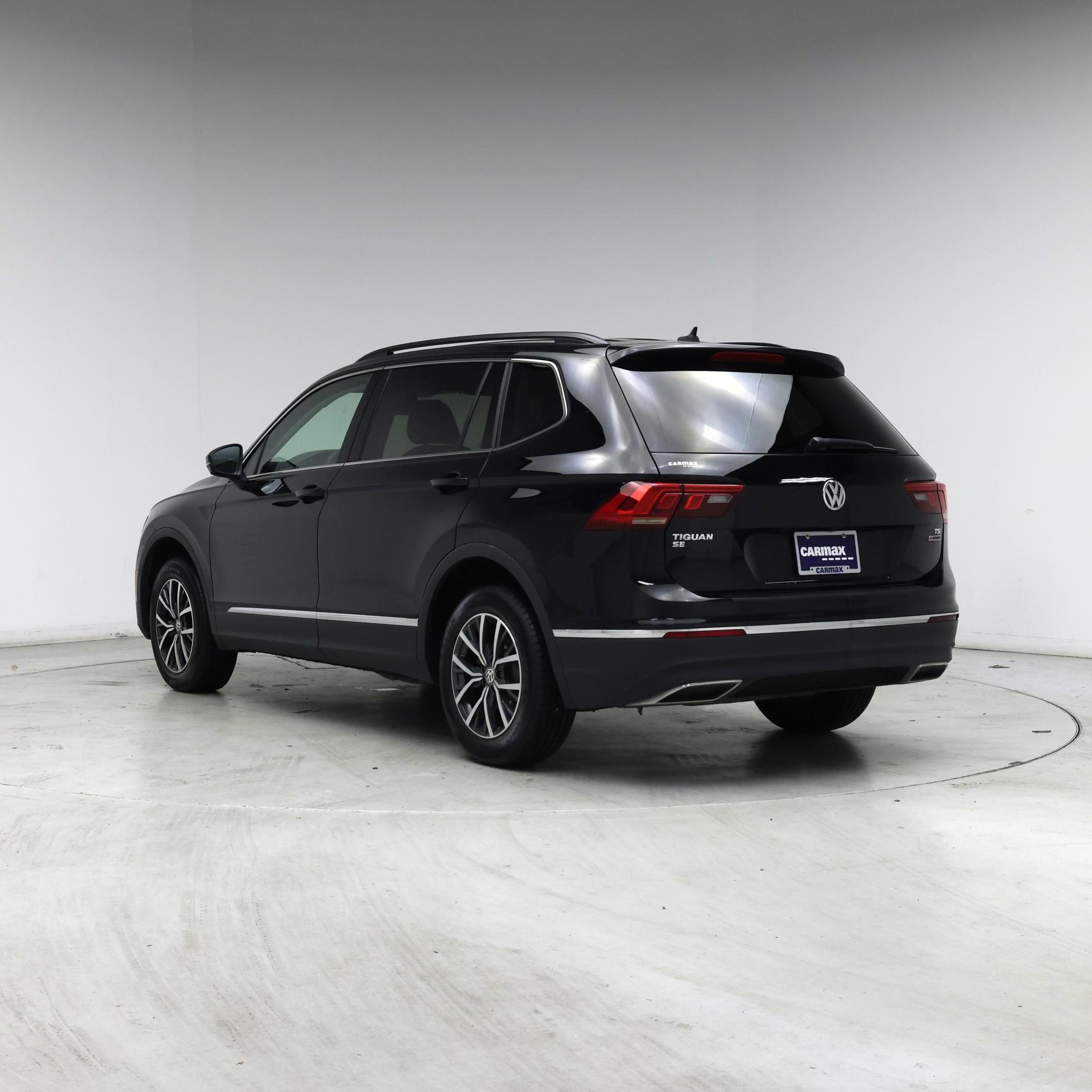 Thumbnail: 2018 Volkswagen Tiguan - 2