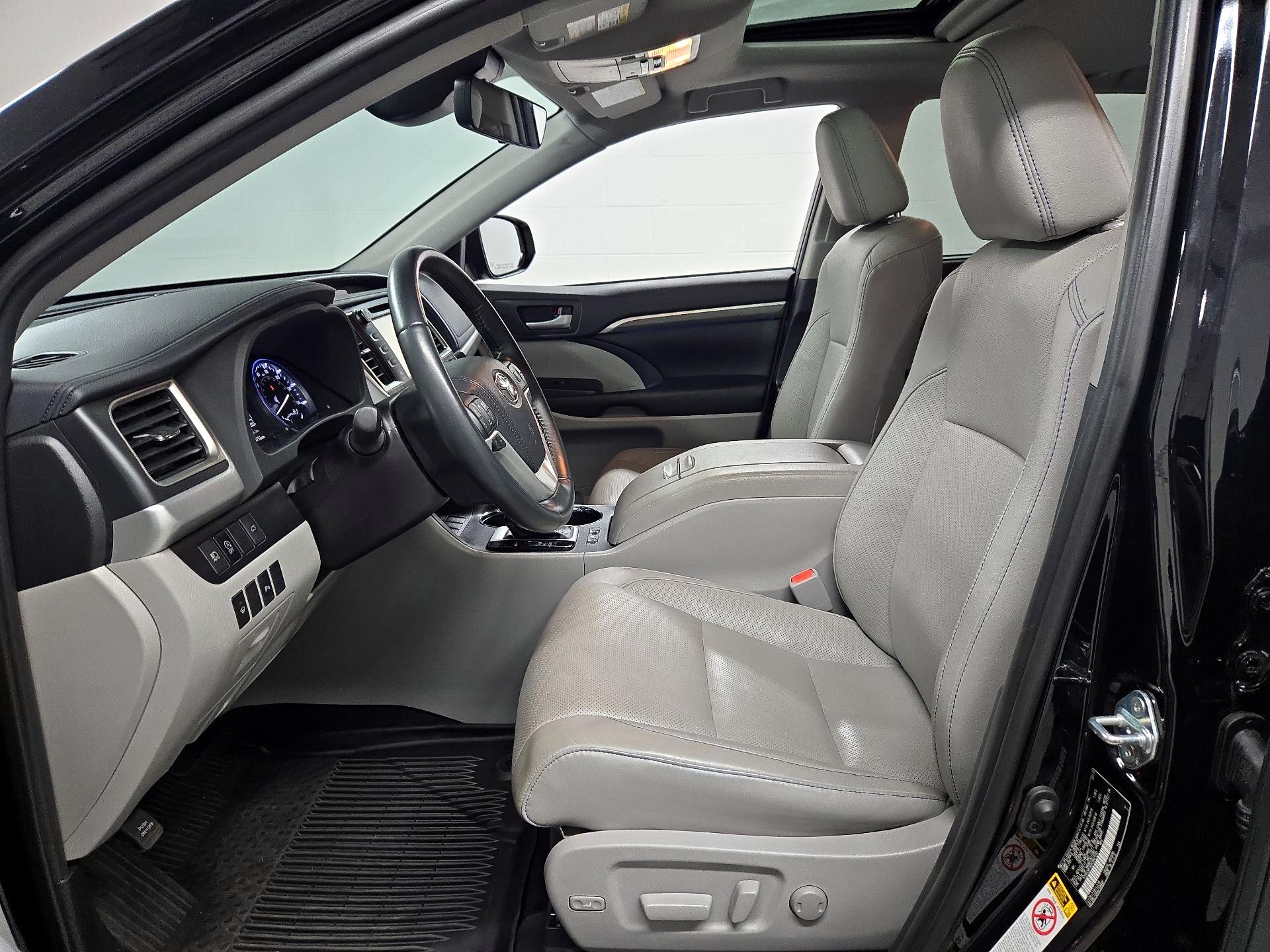 Thumbnail: 2019 Toyota Highlander - 11