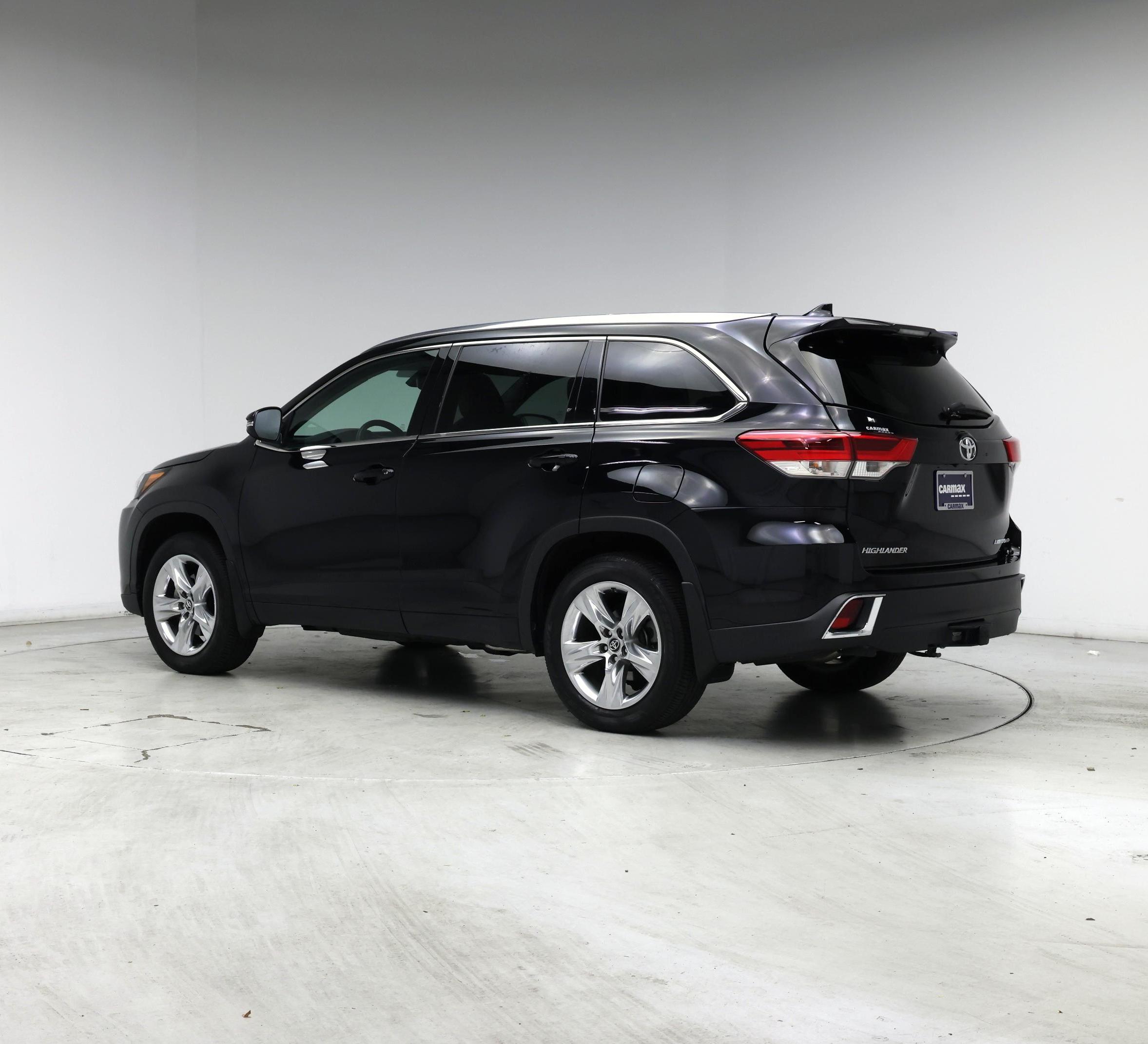 Thumbnail: 2019 Toyota Highlander - 2
