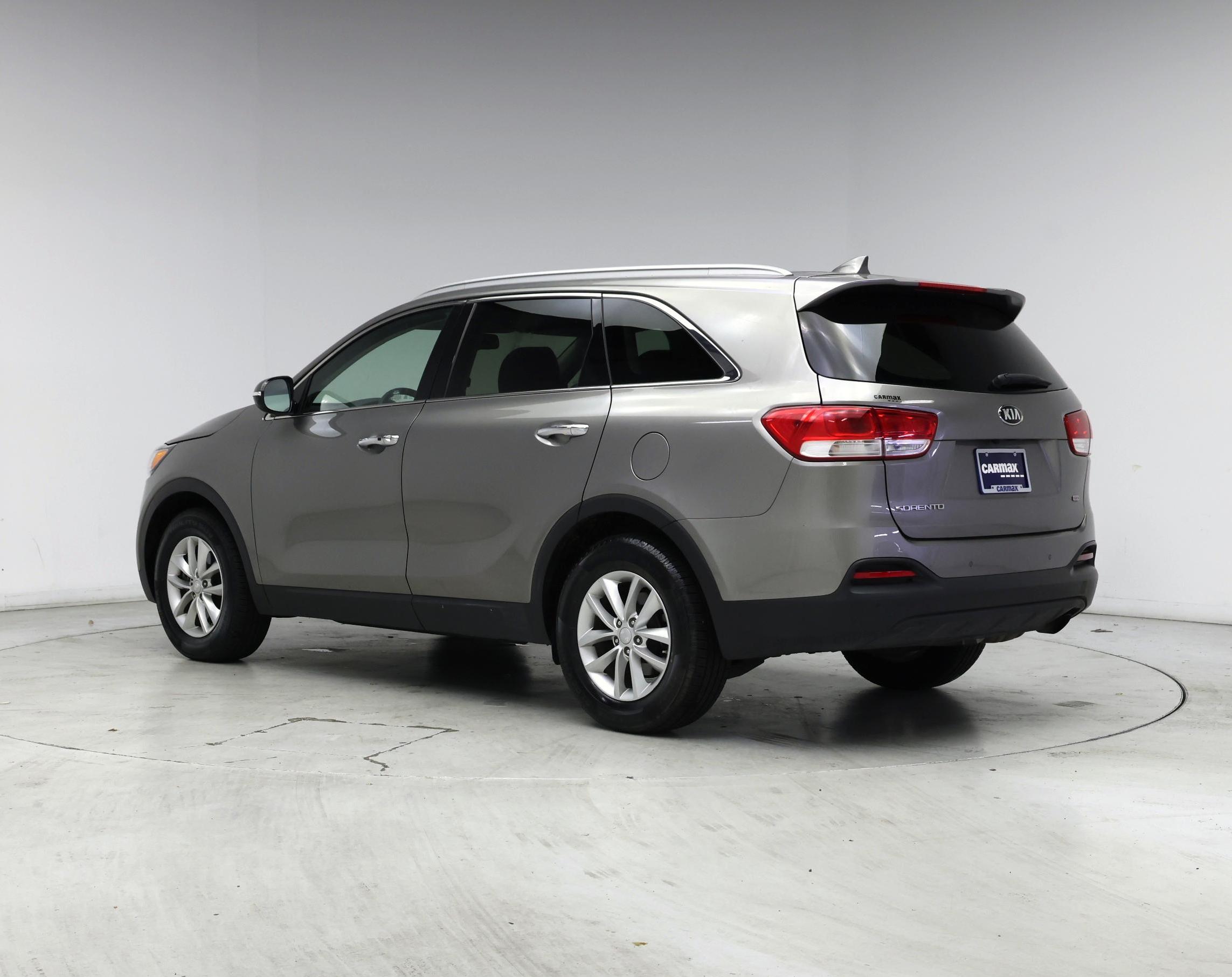 Thumbnail: 2017 Kia Sorento - 2