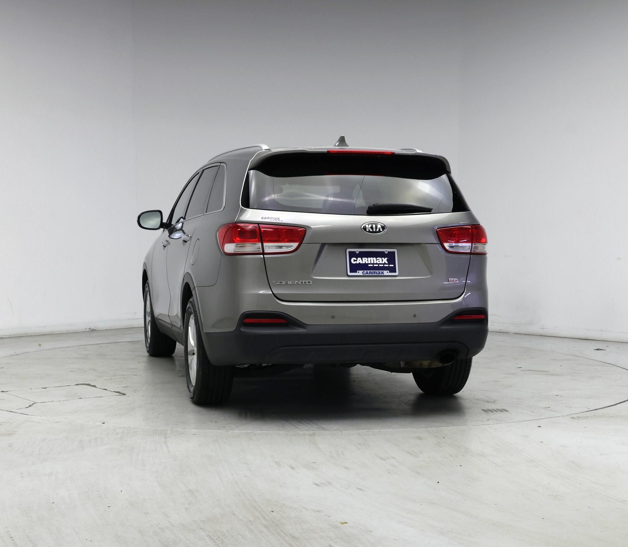 Thumbnail: 2017 Kia Sorento - 6