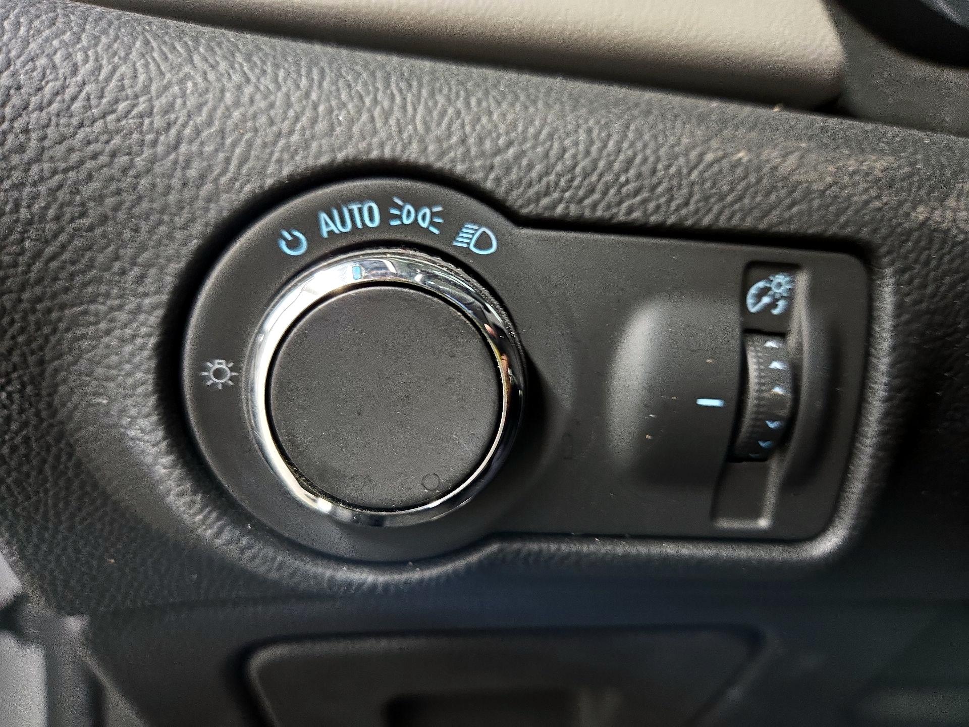 Thumbnail: 2015 Buick Verano - 13