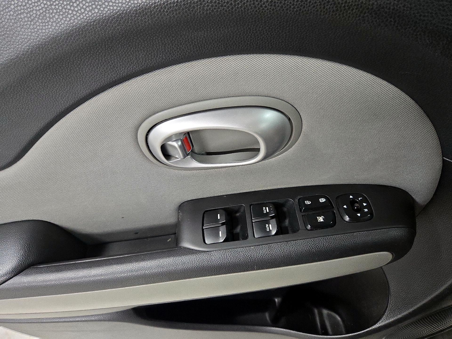Thumbnail: 2014 Kia Soul - 12