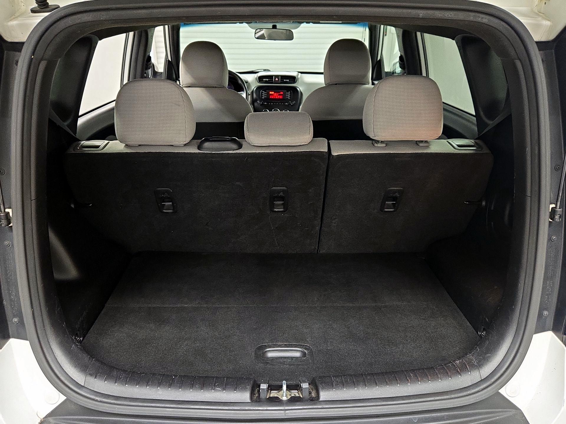 Thumbnail: 2014 Kia Soul - 19