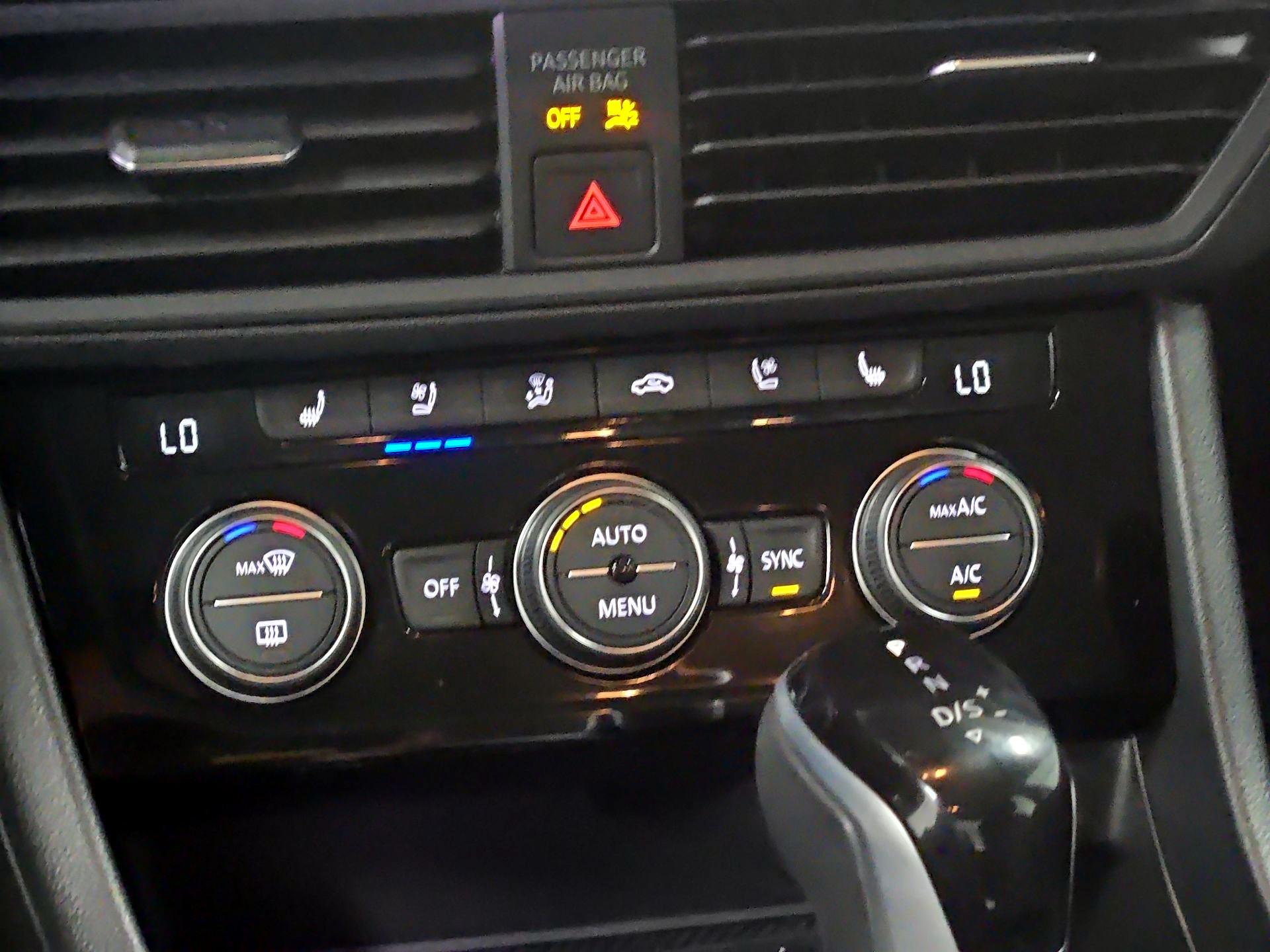 Thumbnail: 2024 Volkswagen Jetta - 17
