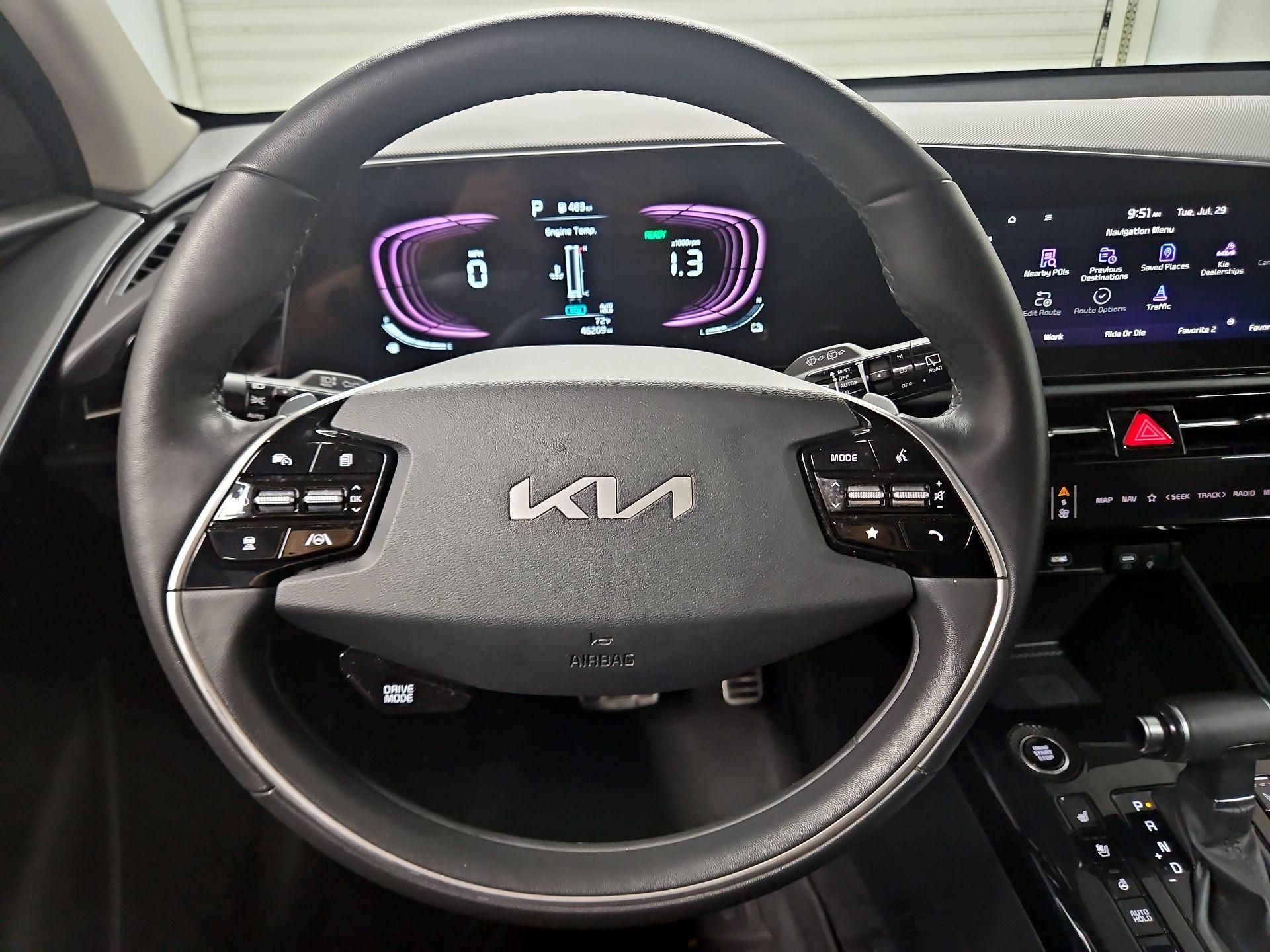 Thumbnail: 2023 Kia Niro - 10