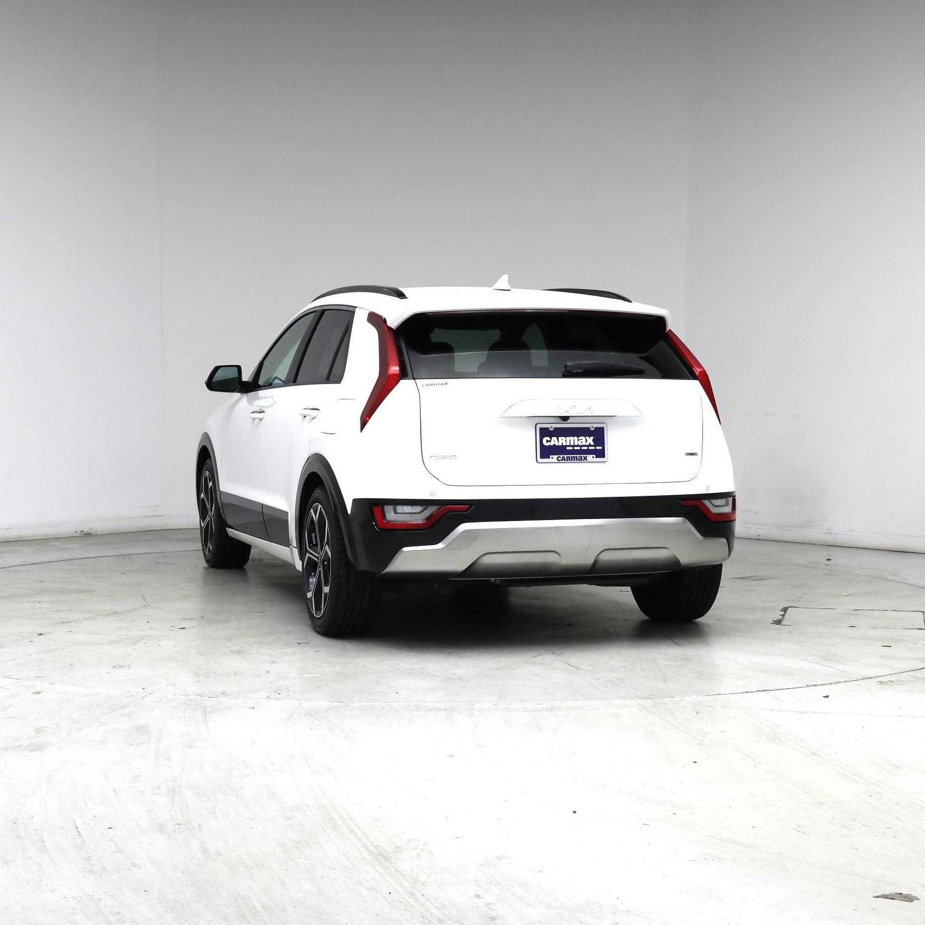 Thumbnail: 2023 Kia Niro - 6