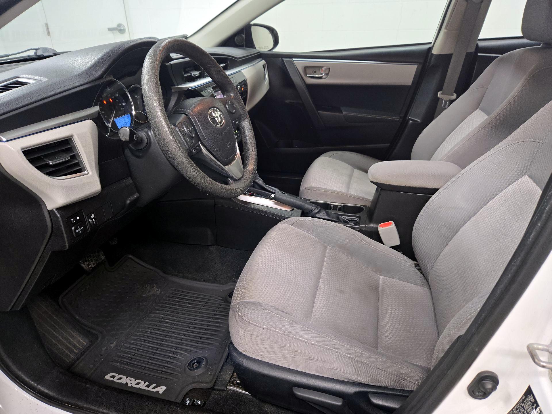 Thumbnail: 2014 Toyota Corolla - 11