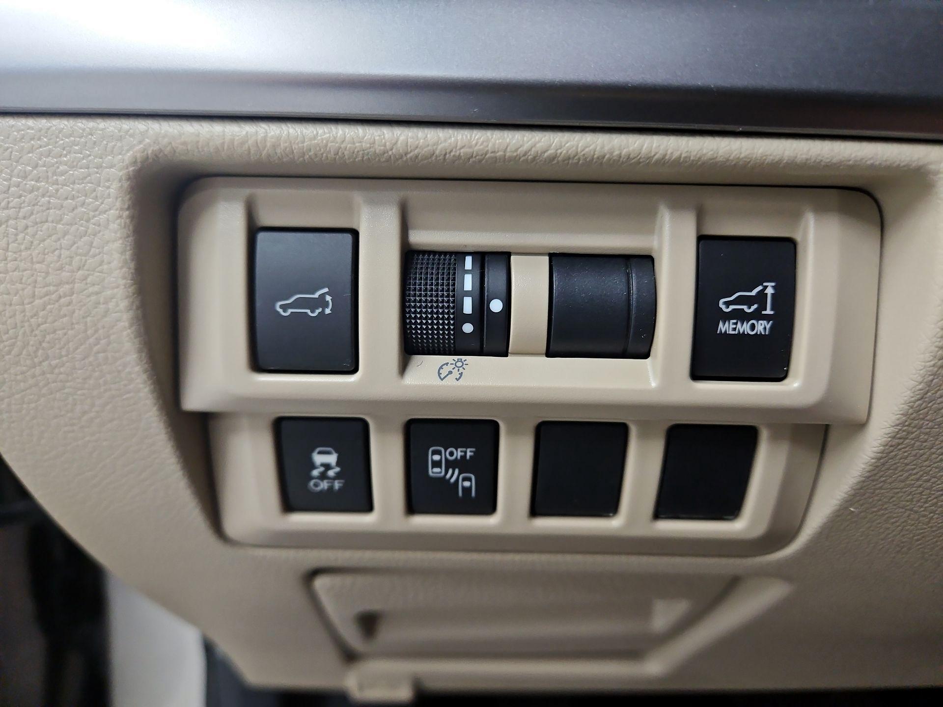 Thumbnail: 2017 Subaru Outback - 13