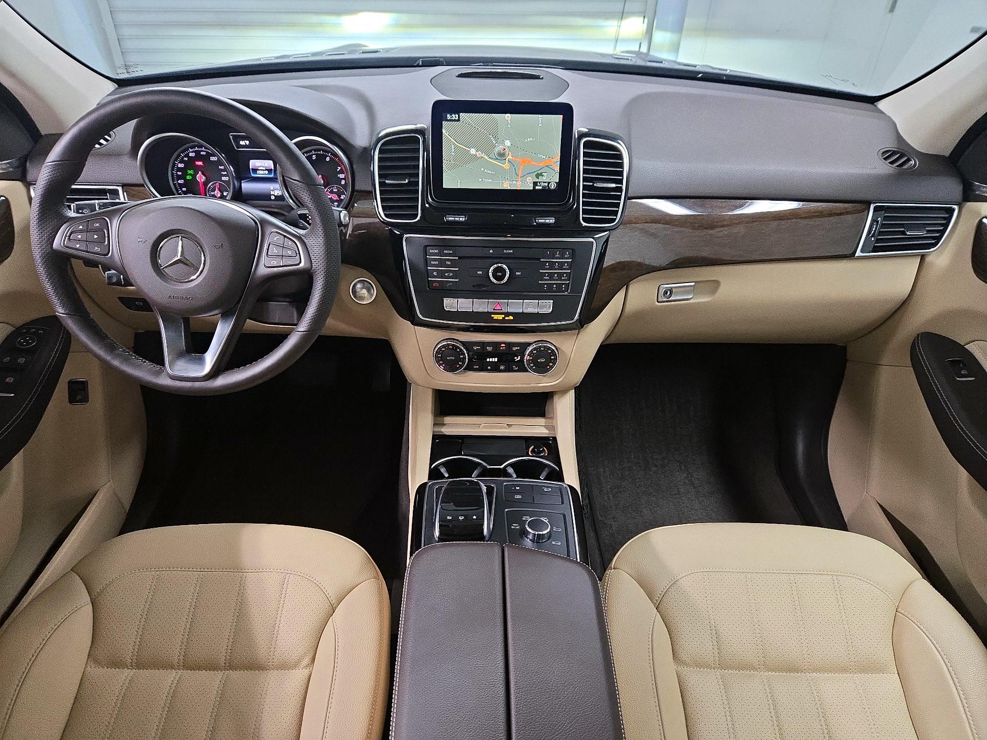 Thumbnail: 2016 Mercedes-Benz GLE - 9
