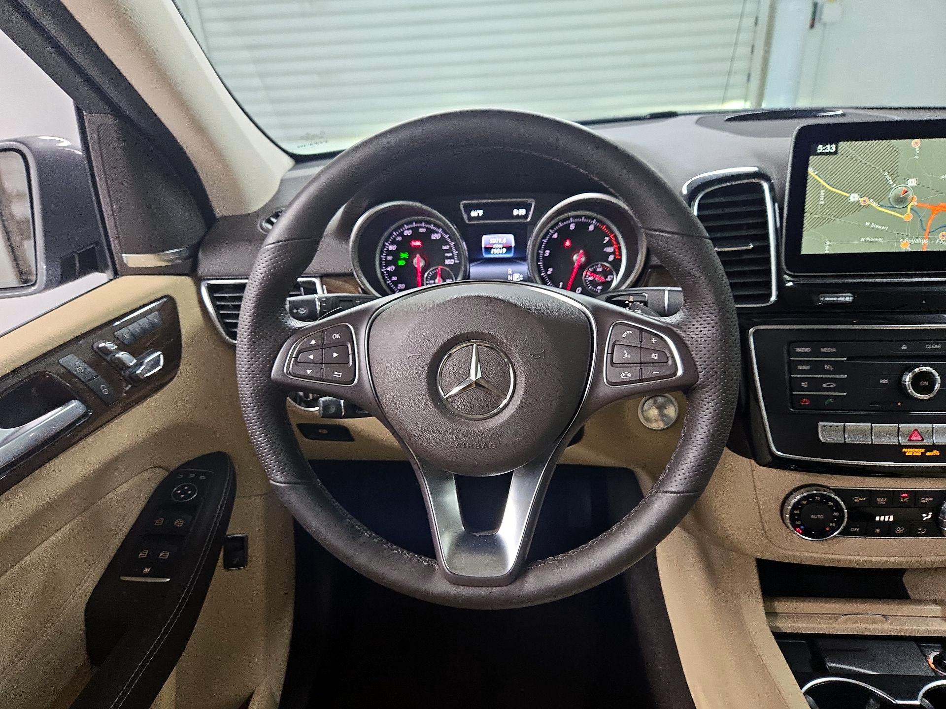 Thumbnail: 2016 Mercedes-Benz GLE - 10