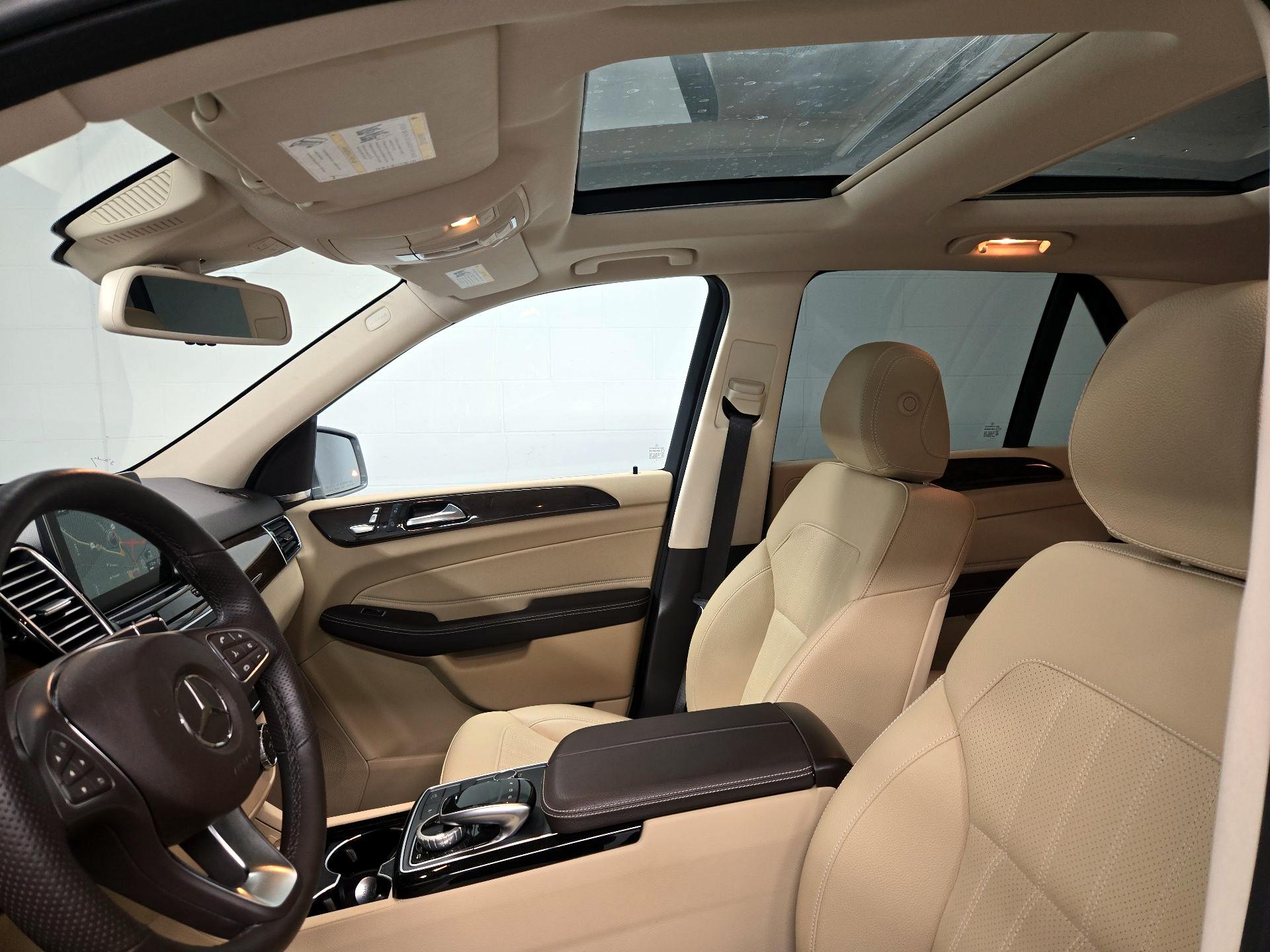 Thumbnail: 2016 Mercedes-Benz GLE - 20