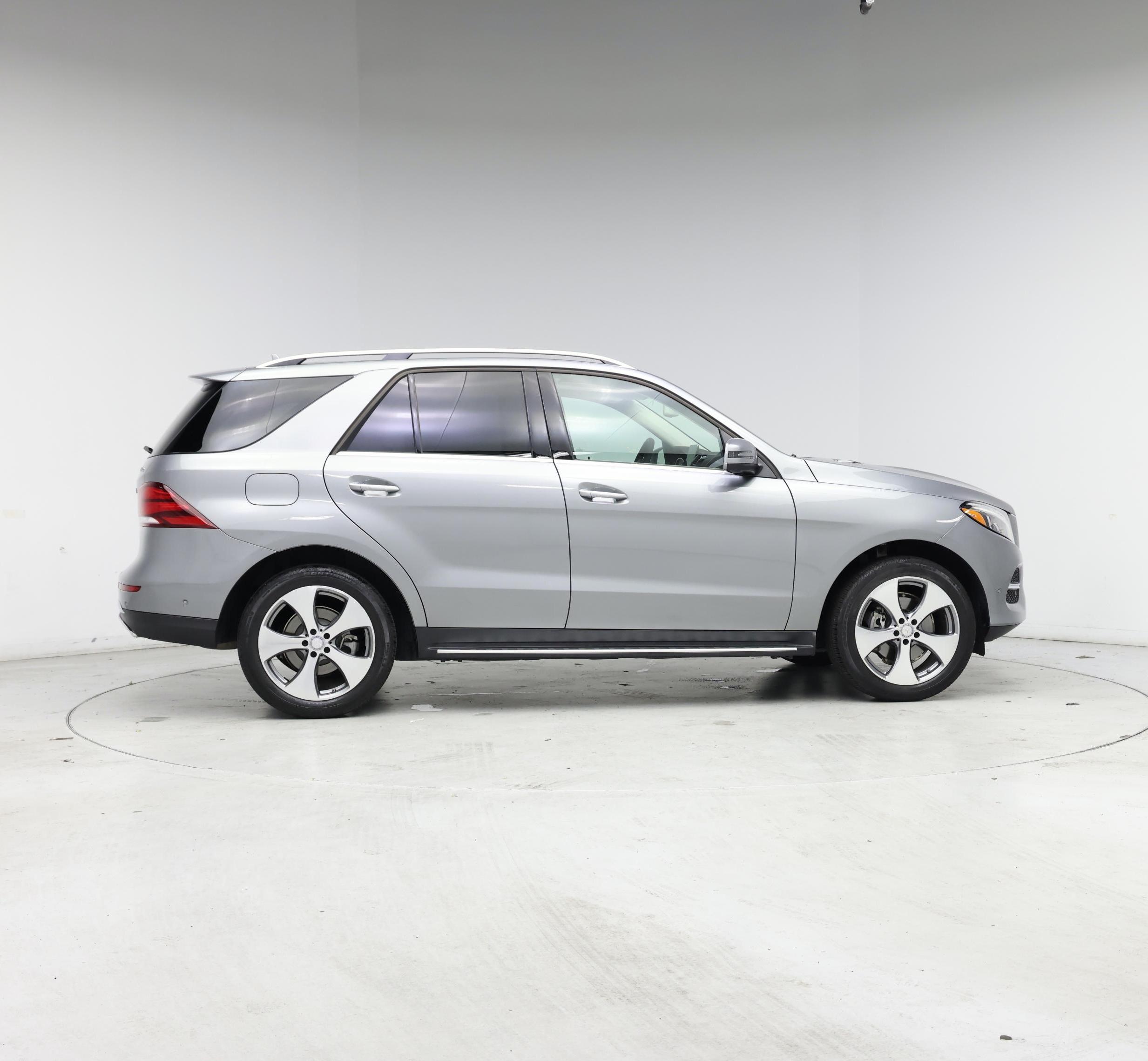 Thumbnail: 2016 Mercedes-Benz GLE - 7