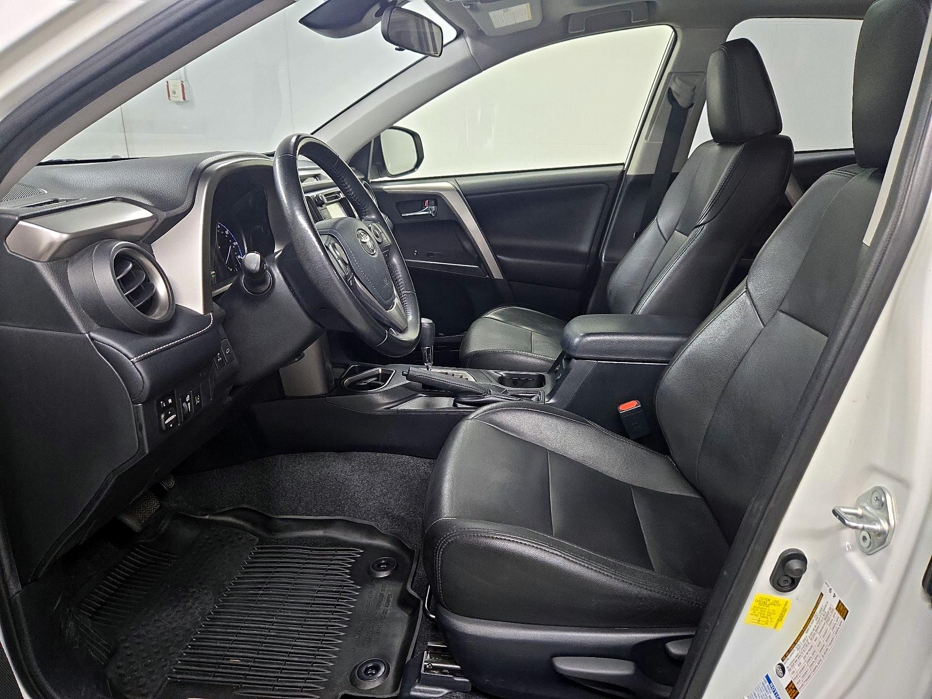 Thumbnail: 2018 Toyota RAV4 - 11