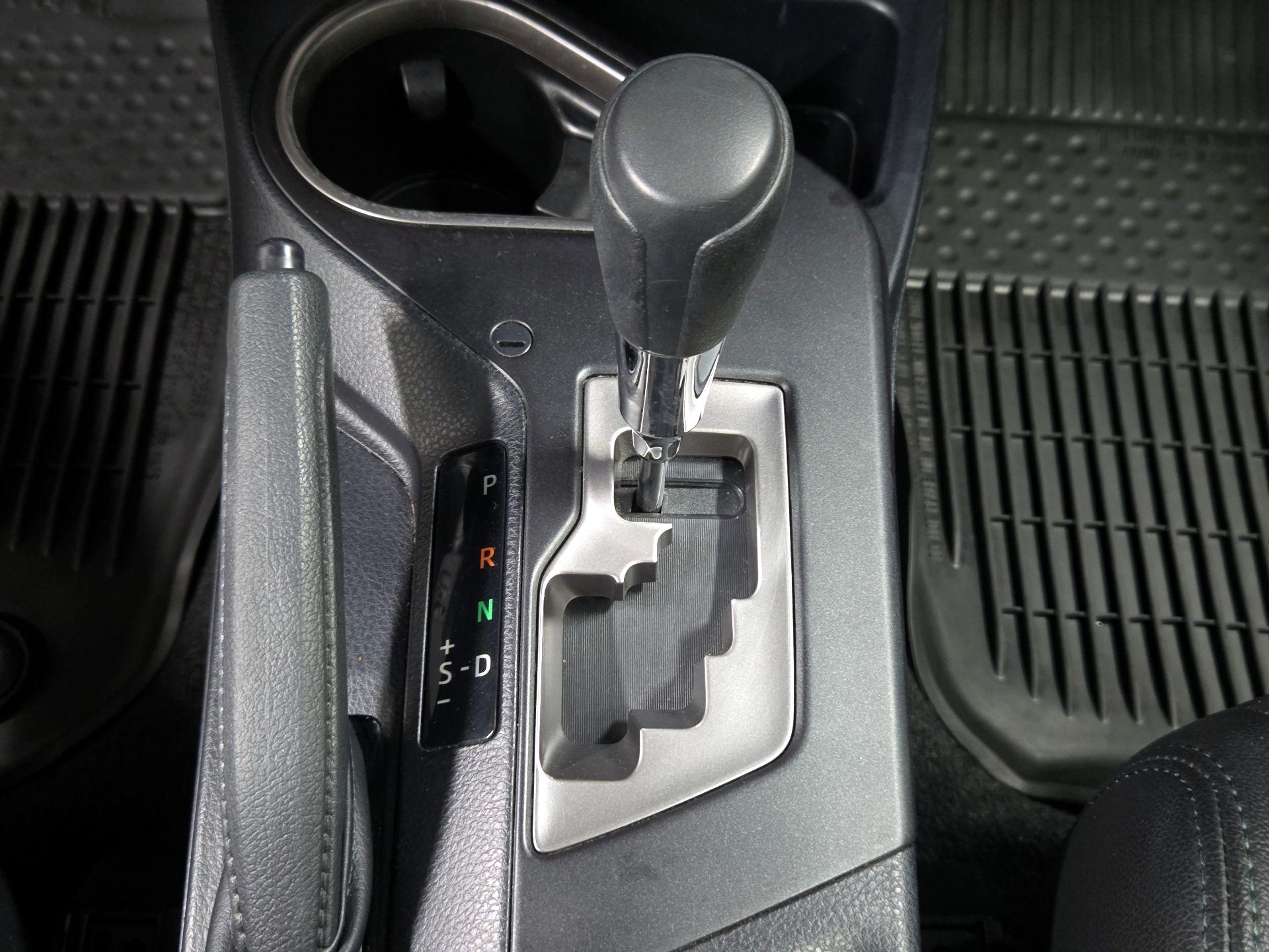 Thumbnail: 2018 Toyota RAV4 - 17