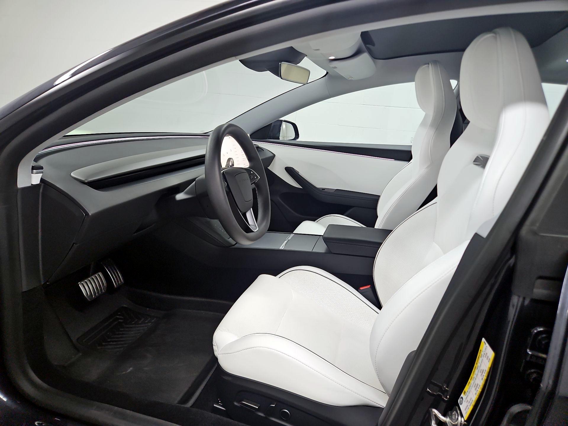 Thumbnail: 2024 Tesla Model 3 - 11