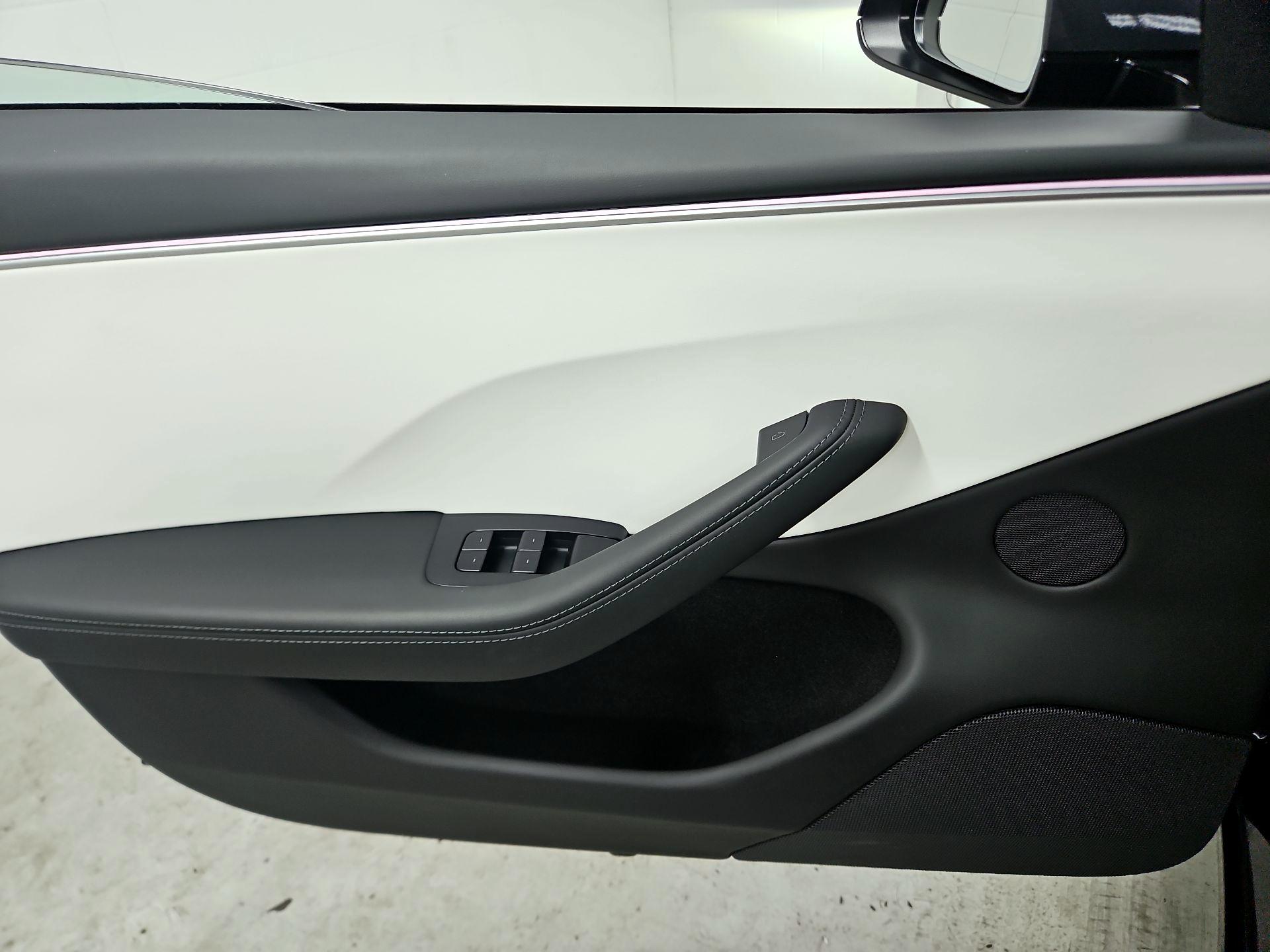 Thumbnail: 2024 Tesla Model 3 - 12