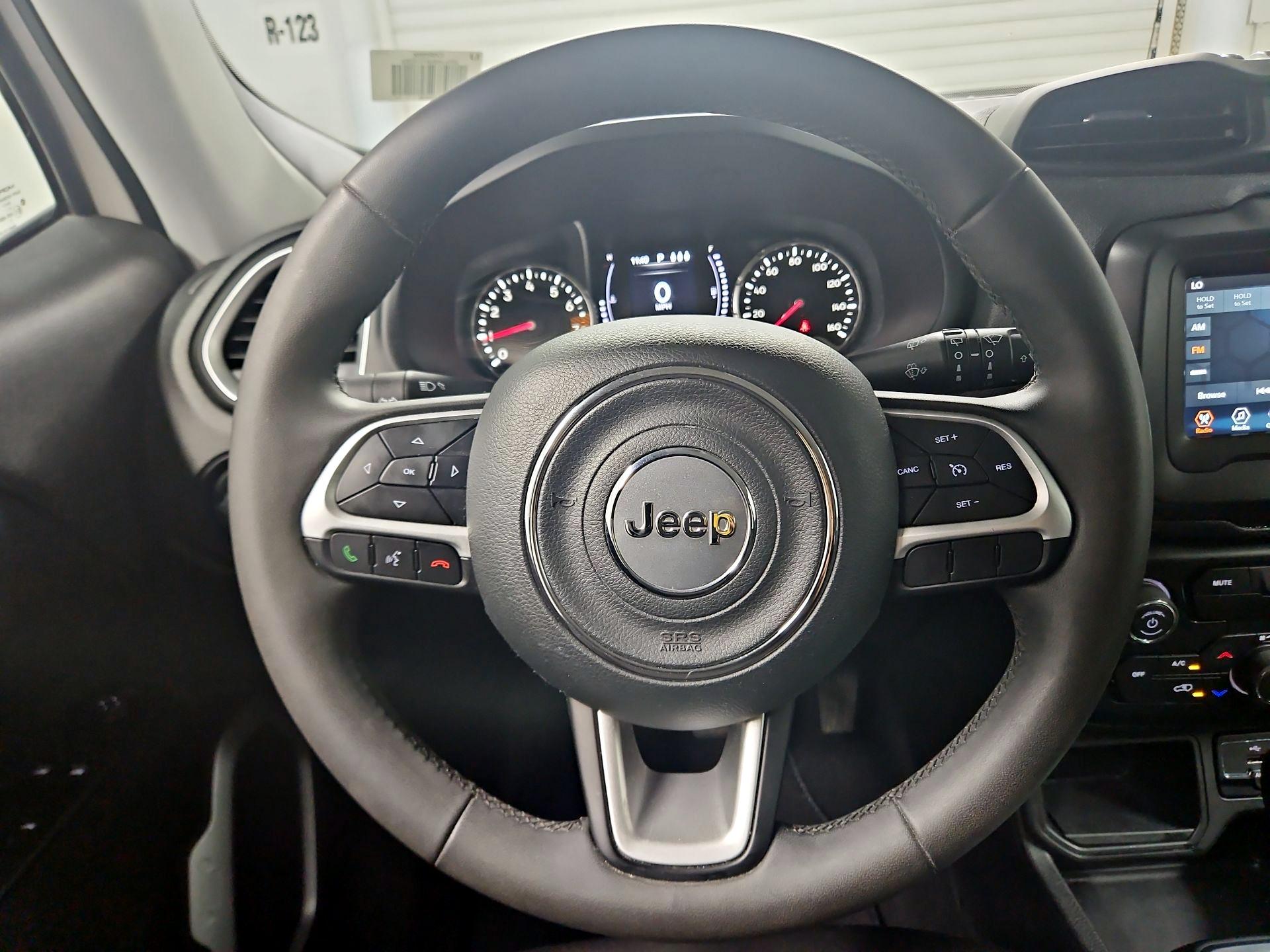 Thumbnail: 2019 Jeep Renegade - 10