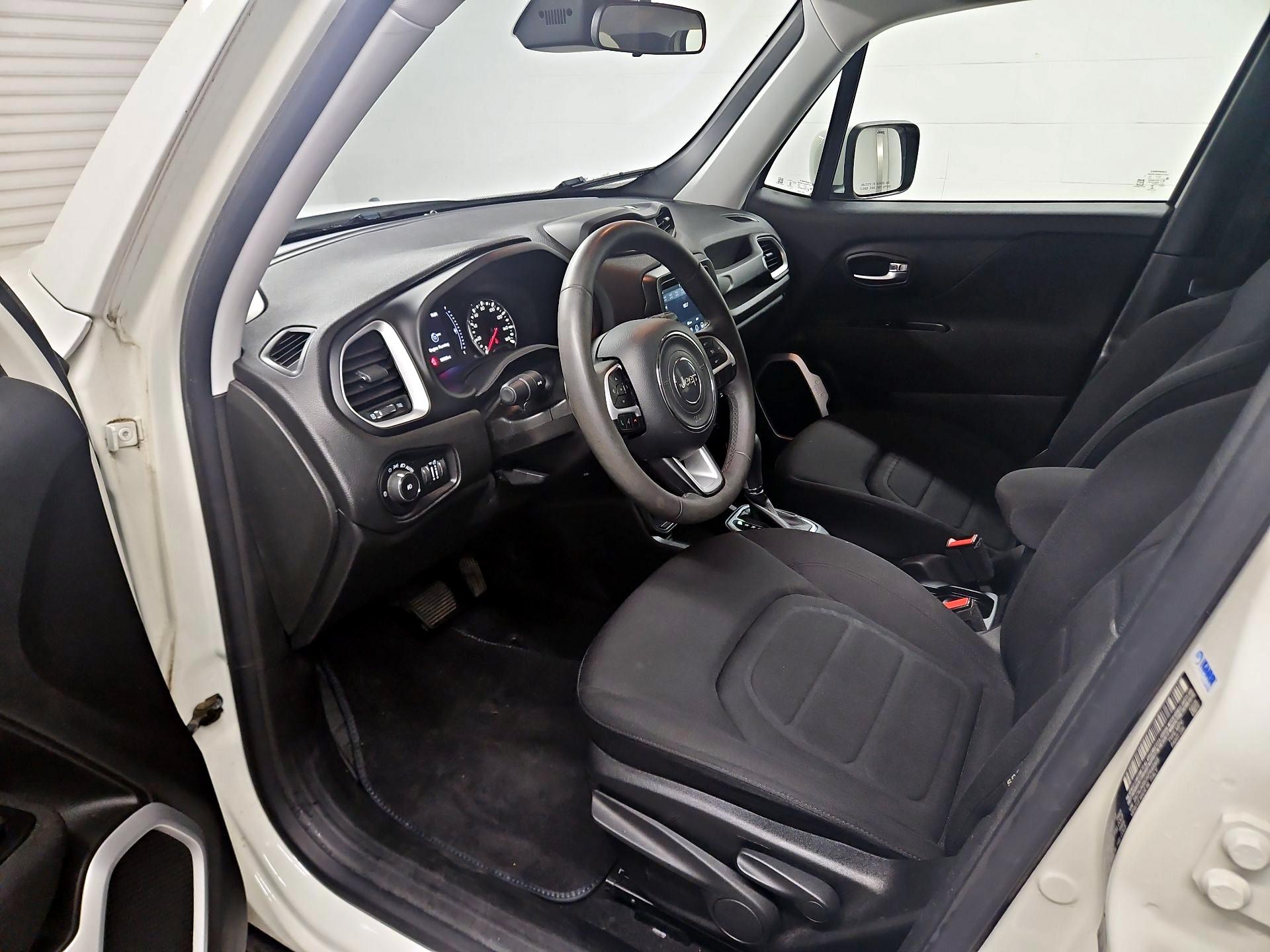 Thumbnail: 2019 Jeep Renegade - 11