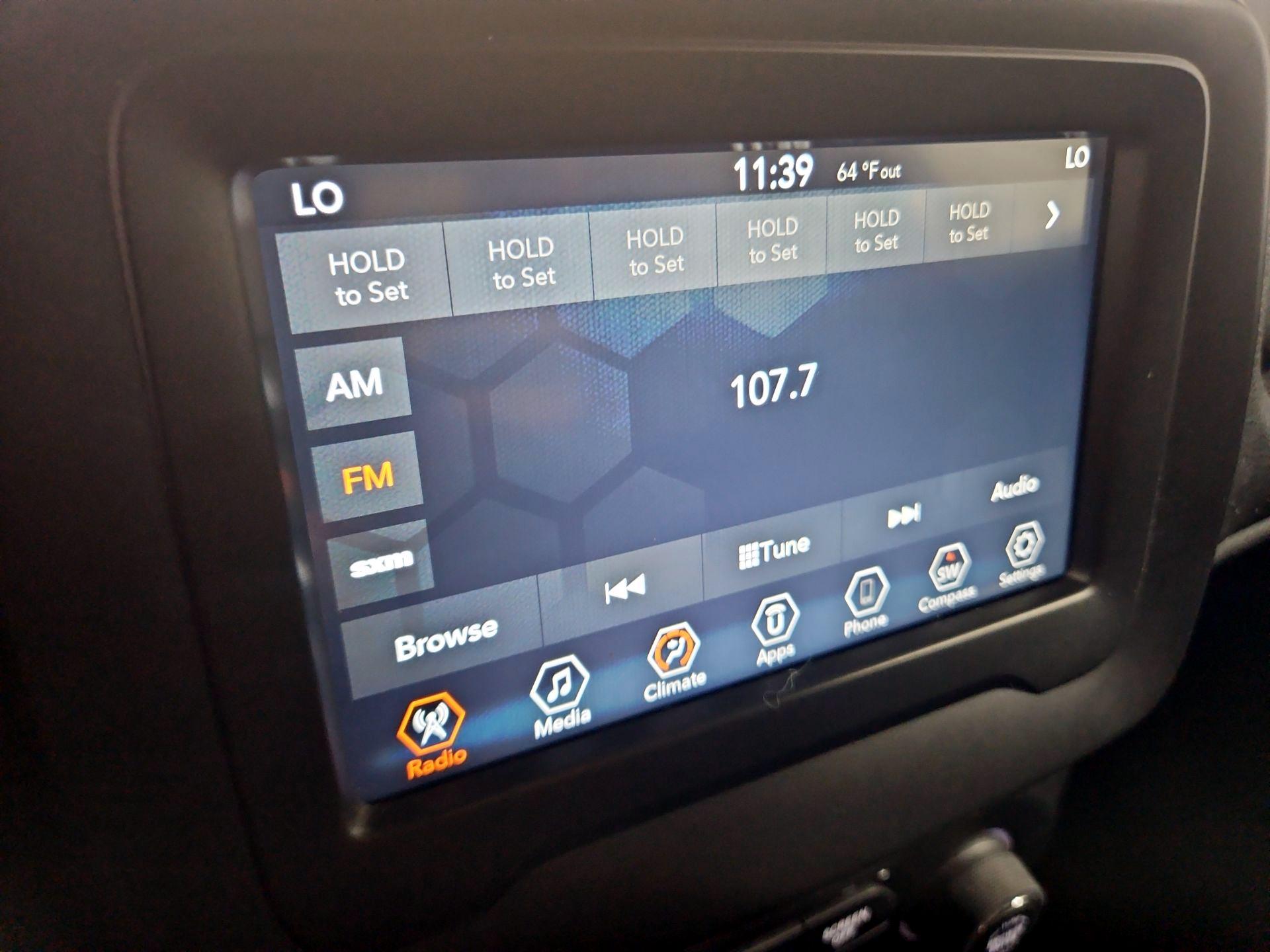 Thumbnail: 2019 Jeep Renegade - 16