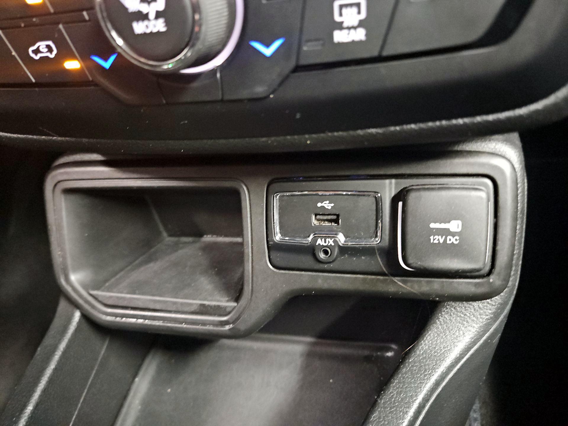 Thumbnail: 2019 Jeep Renegade - 19