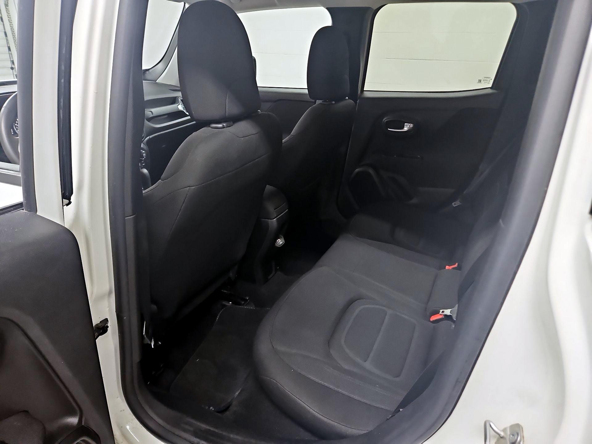 Thumbnail: 2019 Jeep Renegade - 20