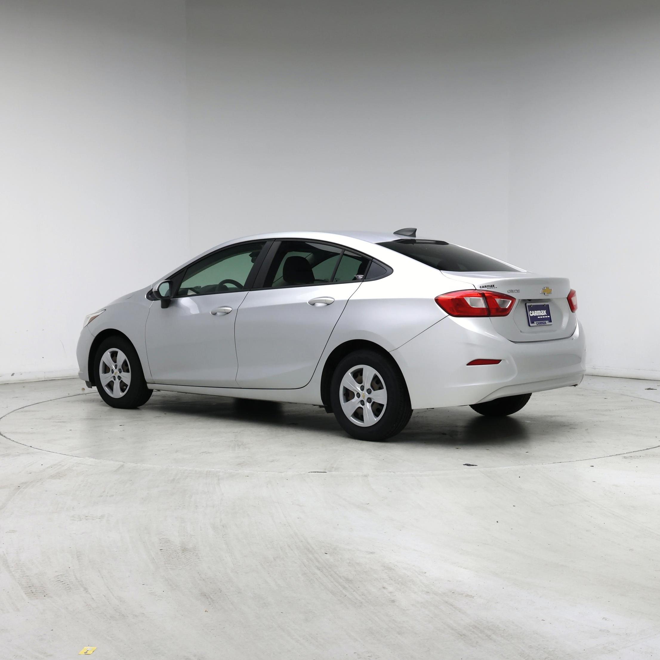 Thumbnail: 2018 Chevrolet Cruze - 2
