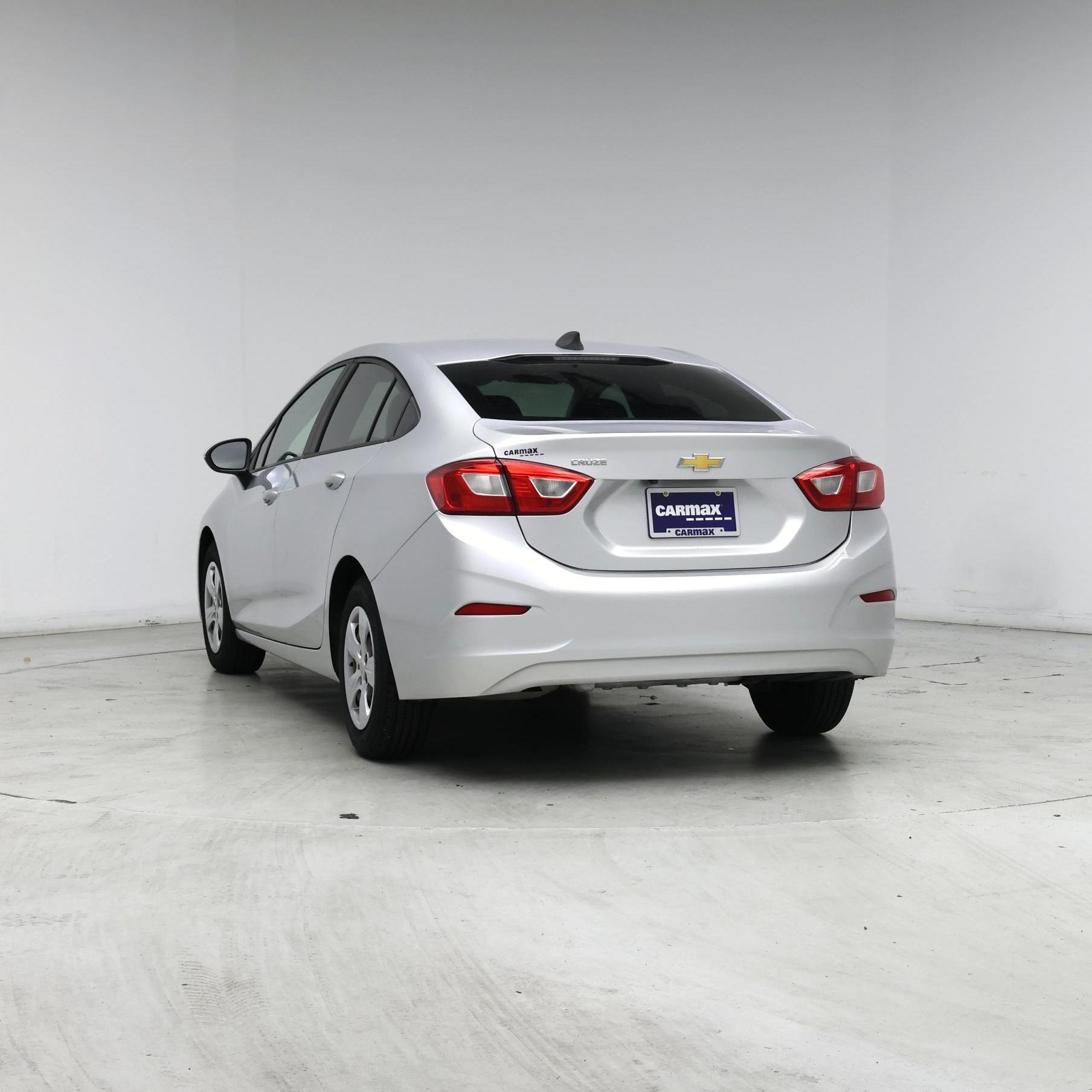 Thumbnail: 2018 Chevrolet Cruze - 6
