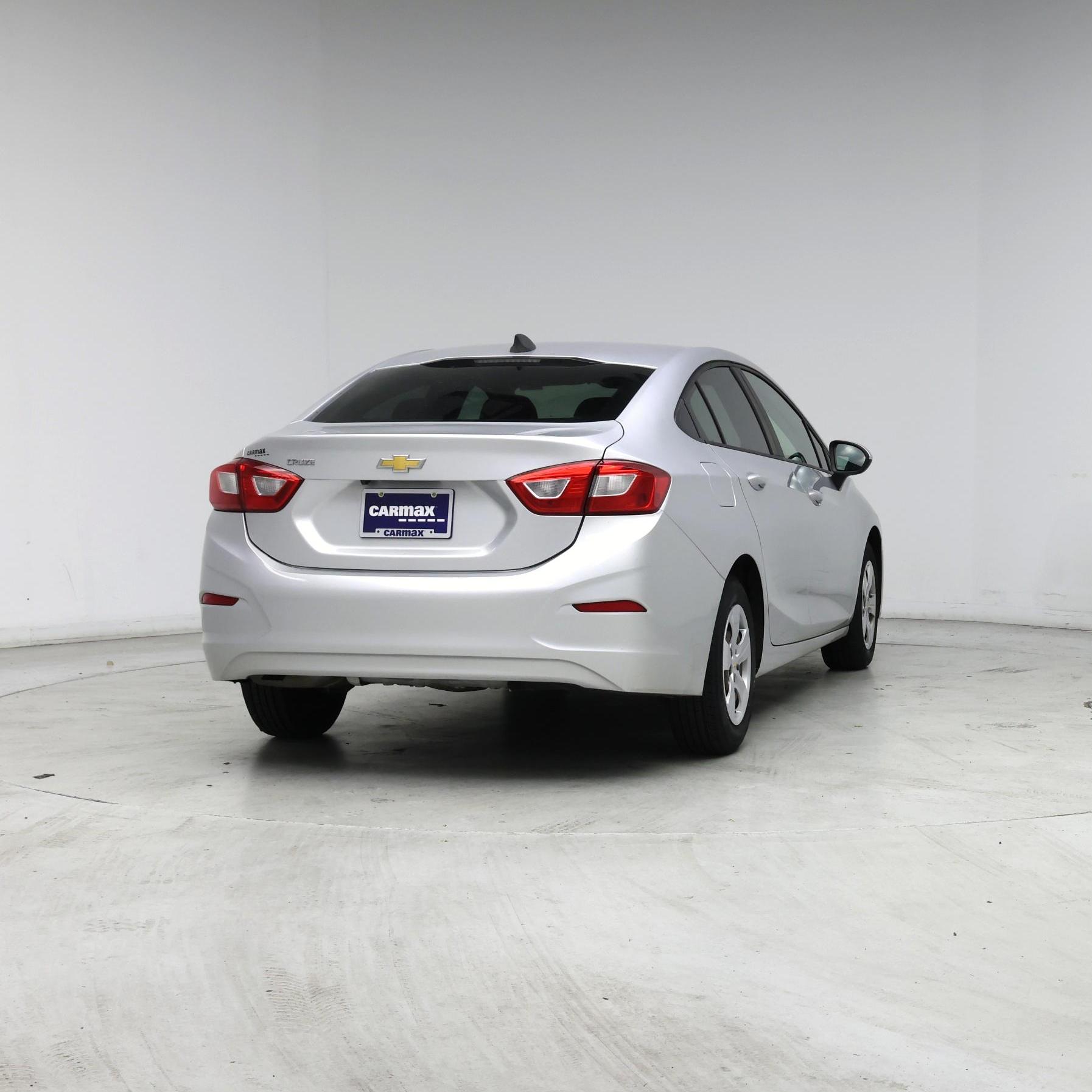 Thumbnail: 2018 Chevrolet Cruze - 8