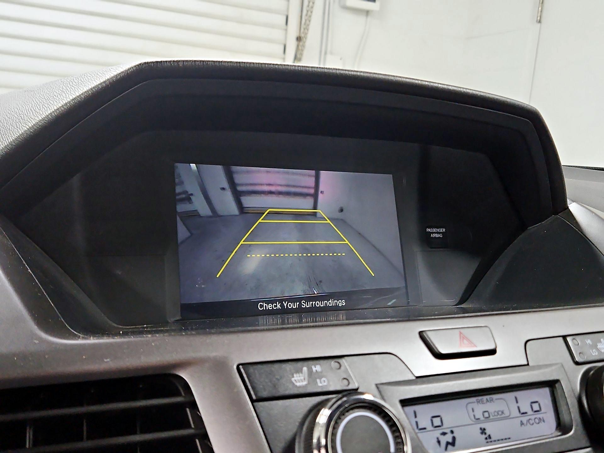 Thumbnail: 2015 Honda Odyssey - 14