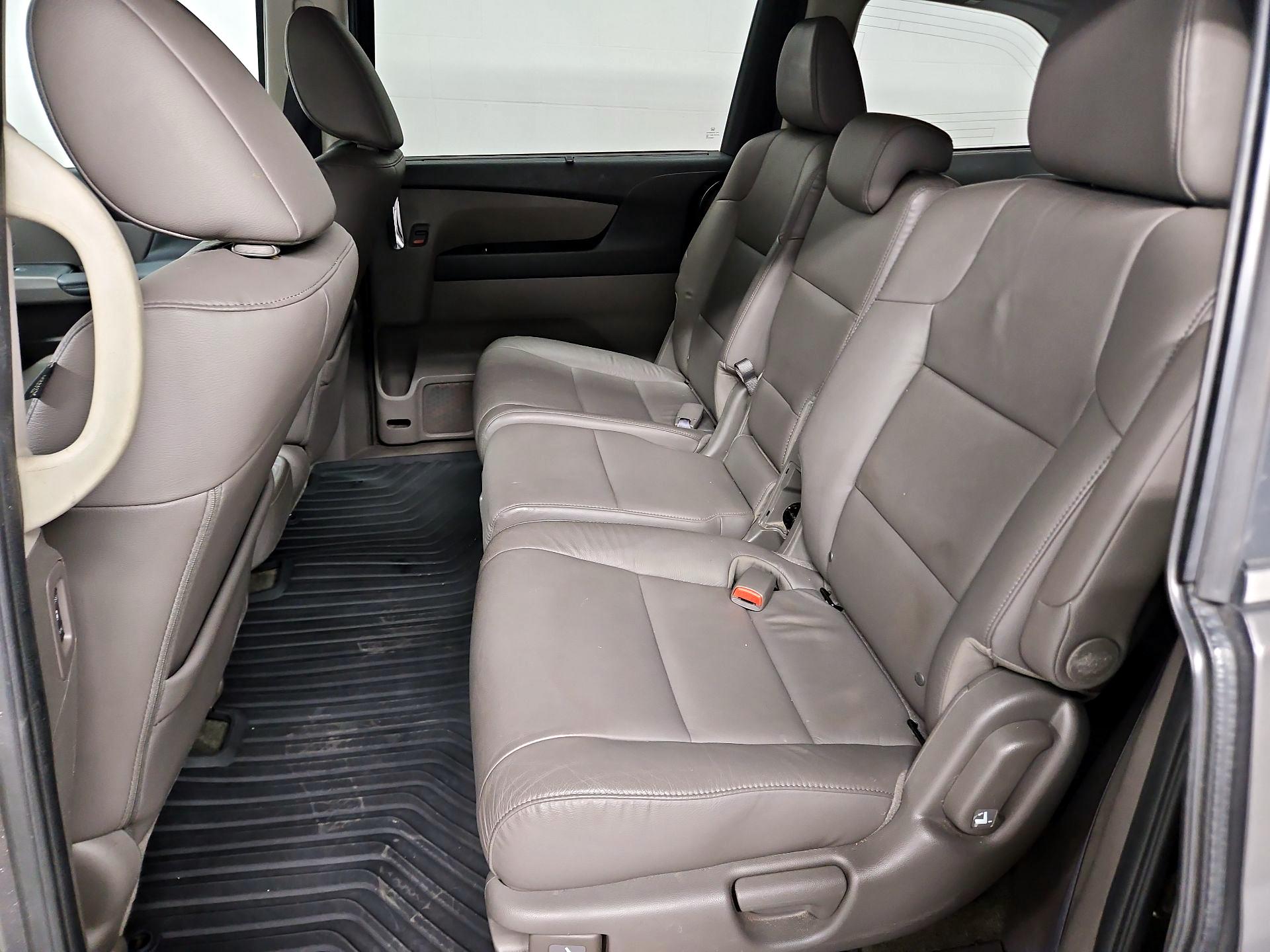 Thumbnail: 2015 Honda Odyssey - 20