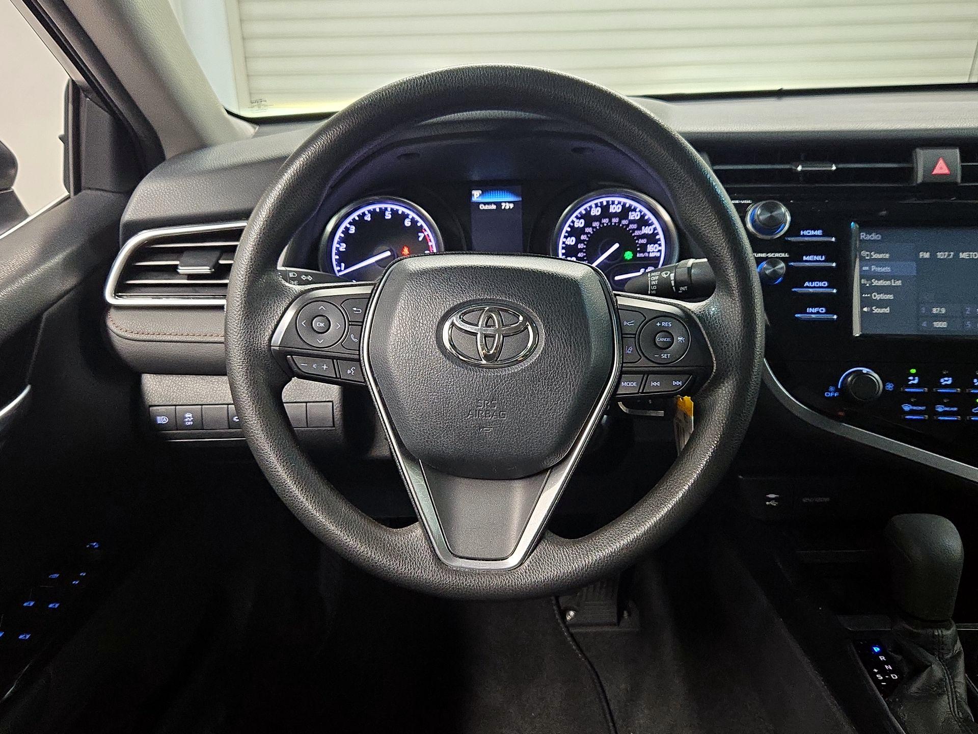 Thumbnail: 2018 Toyota Camry - 10