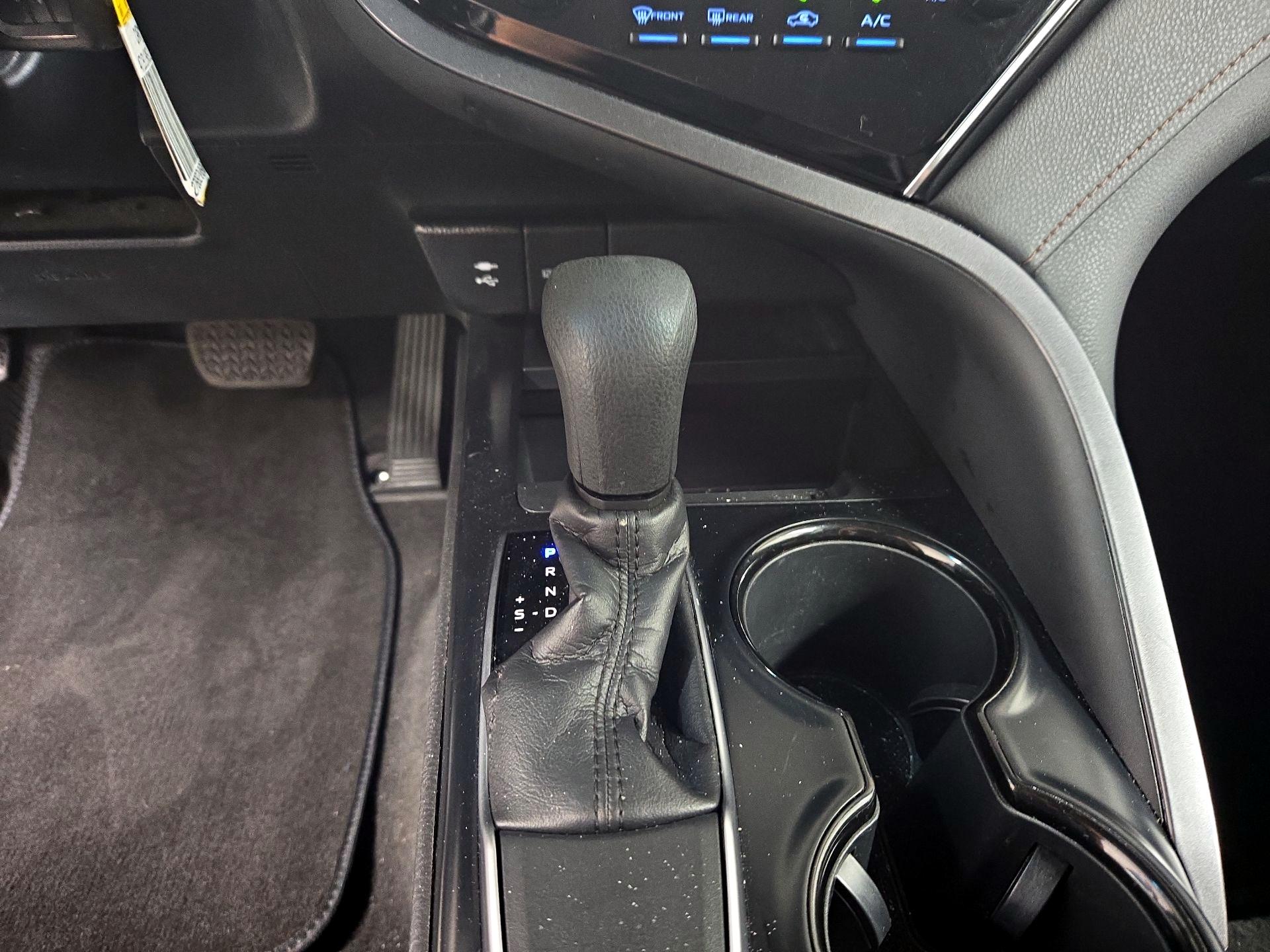 Thumbnail: 2018 Toyota Camry - 17