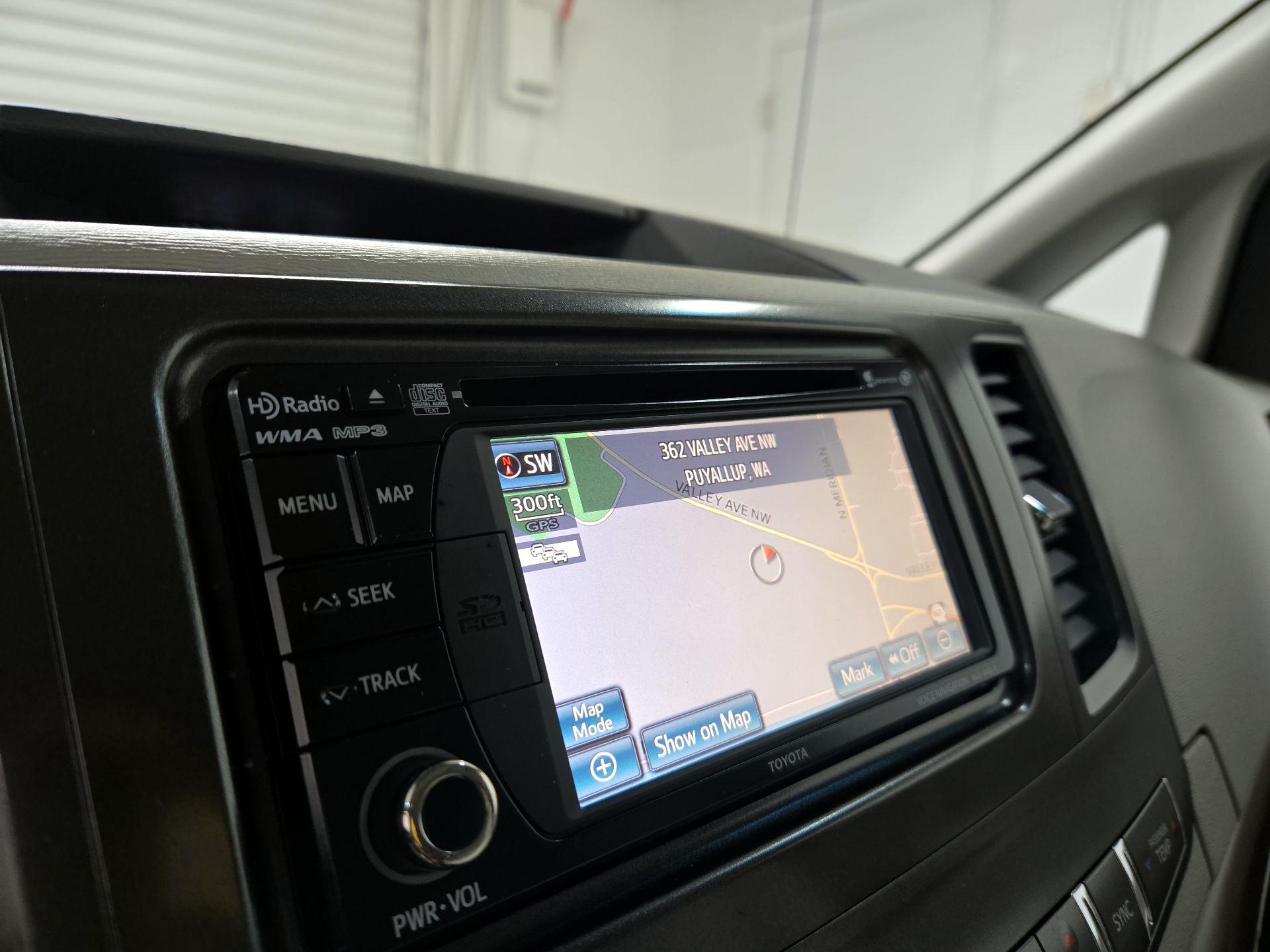 Thumbnail: 2013 Toyota Sienna - 14