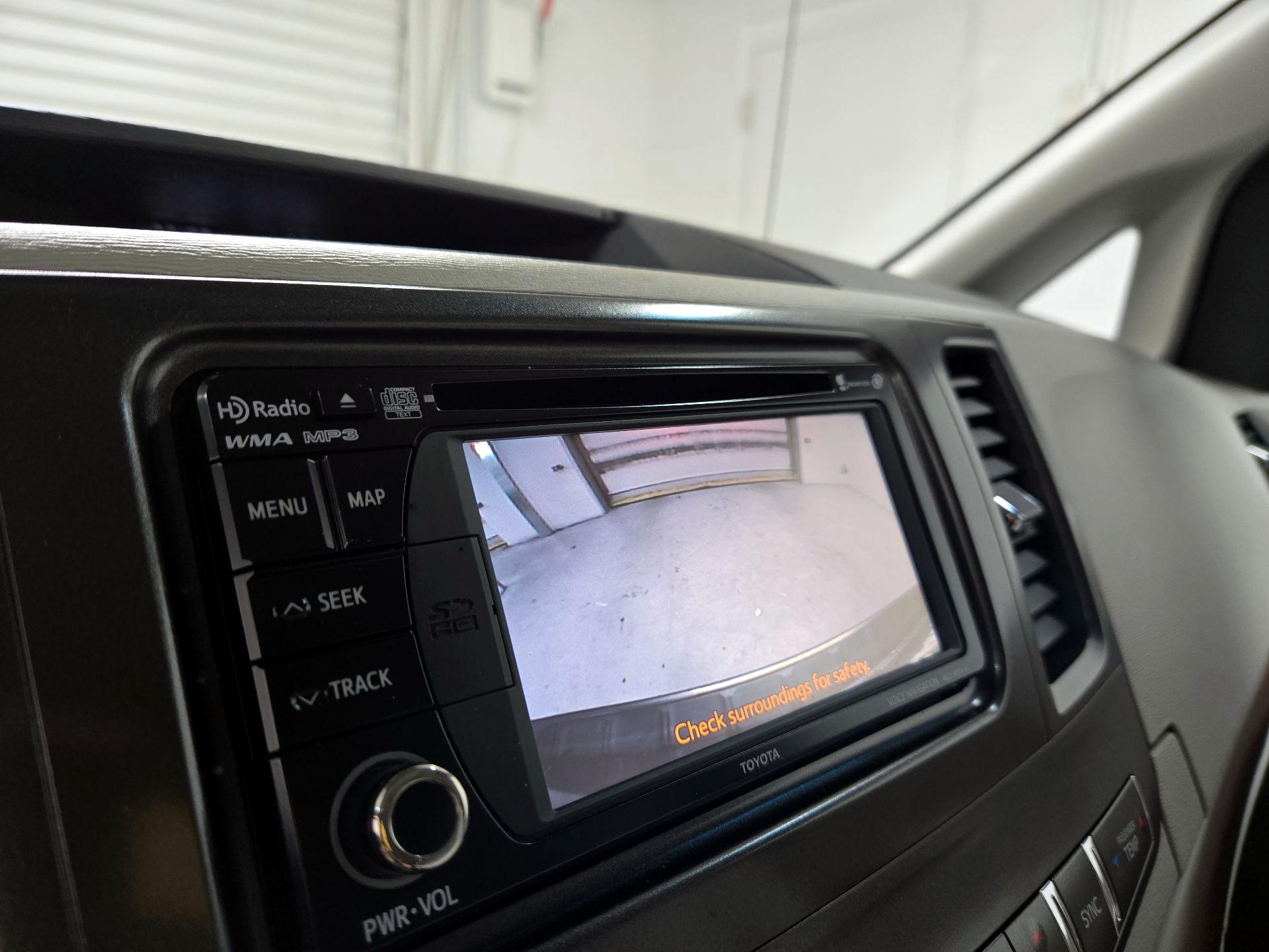 Thumbnail: 2013 Toyota Sienna - 15