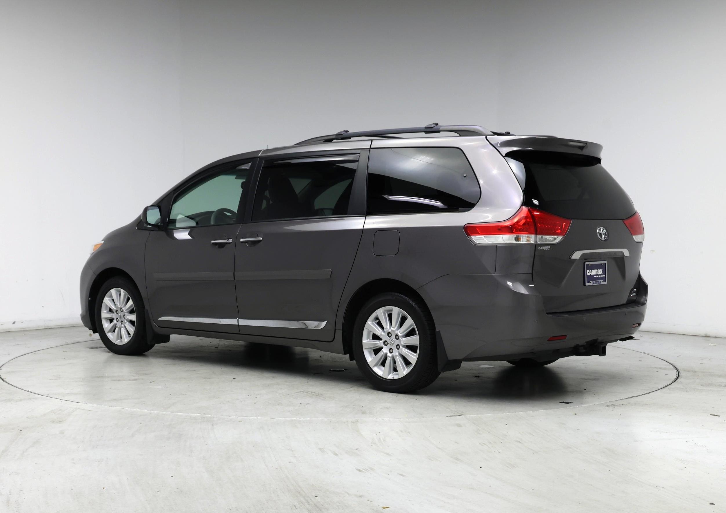 Thumbnail: 2013 Toyota Sienna - 2