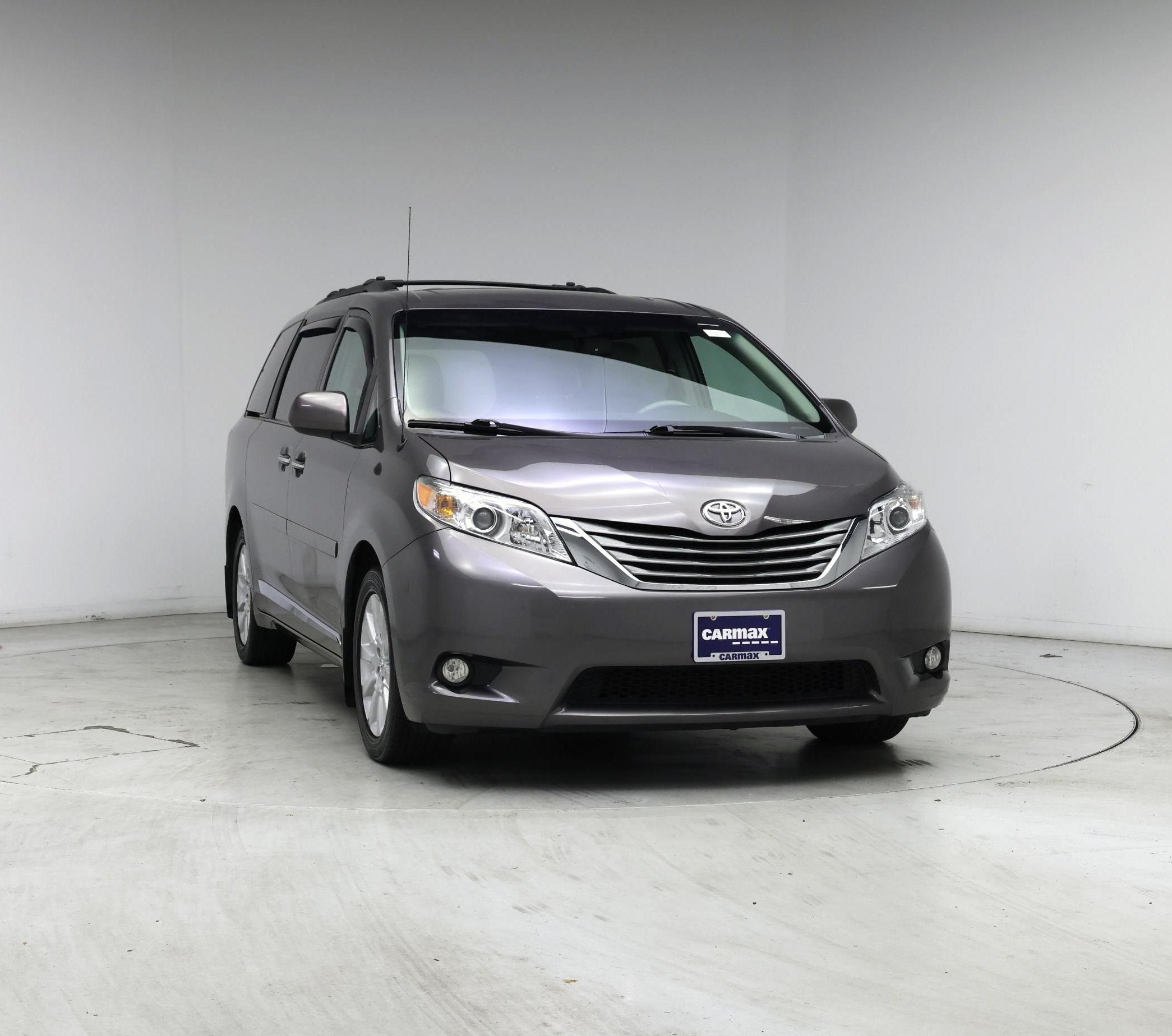 Thumbnail: 2013 Toyota Sienna - 5