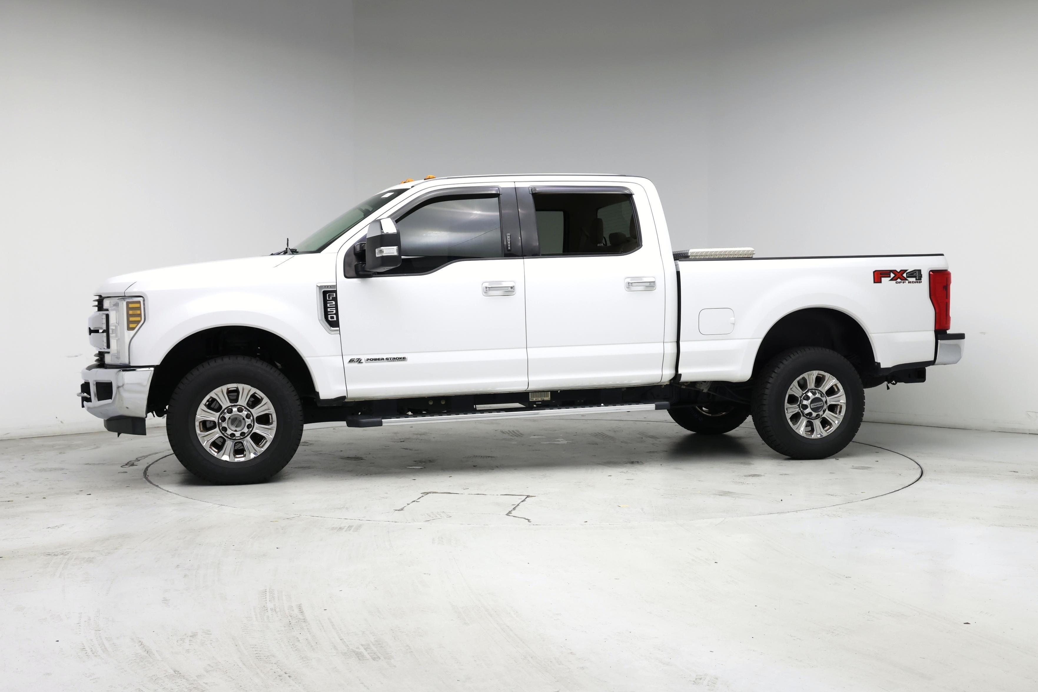 Thumbnail: 2019 Ford F-250 - 3