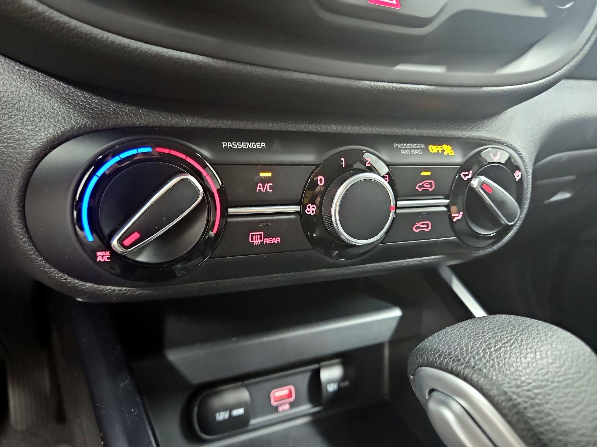 Thumbnail: 2020 Kia Soul - 16