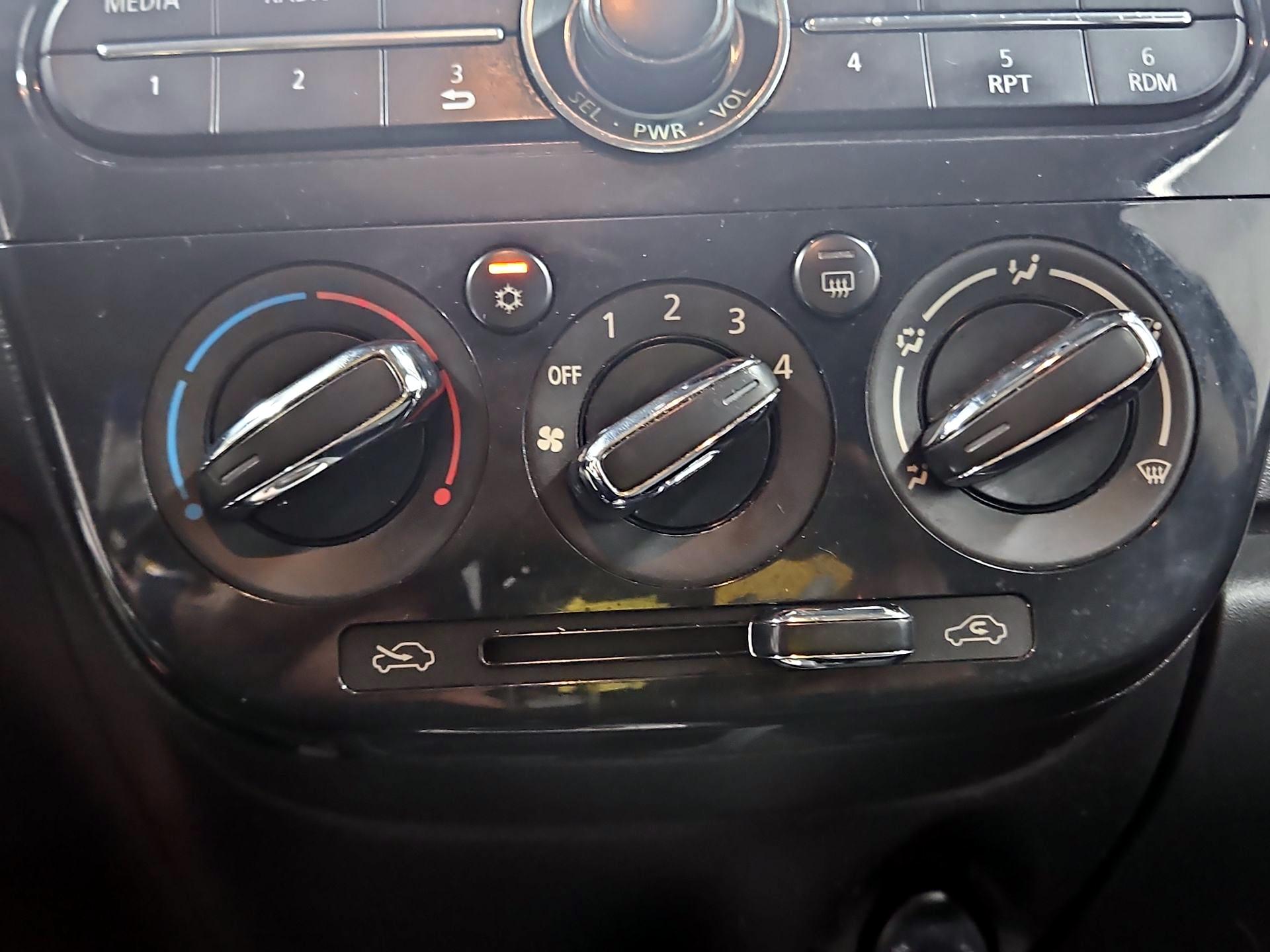 Thumbnail: 2017 Mitsubishi Mirage G4 - 15