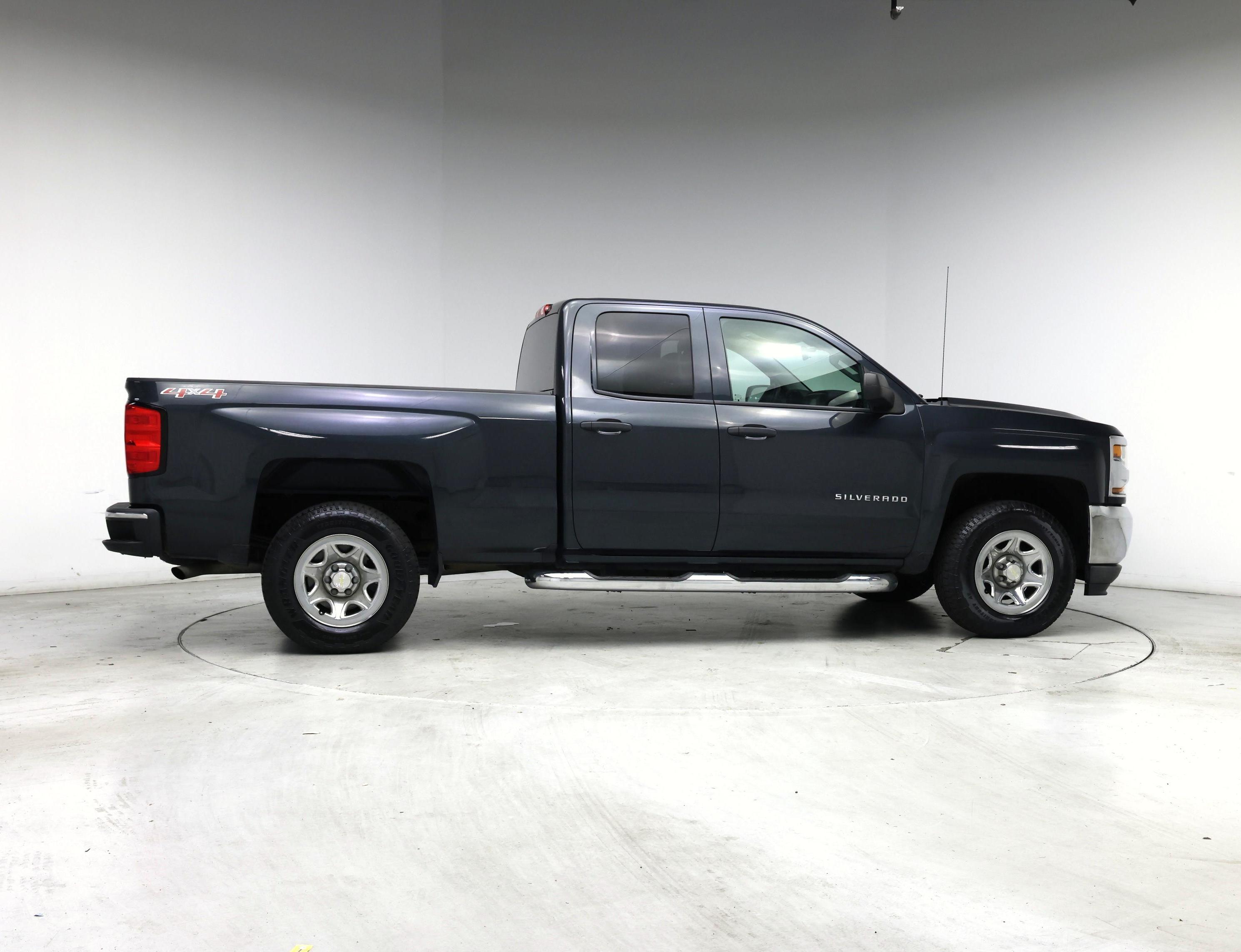 Thumbnail: 2017 Chevrolet Silverado 1500 - 7