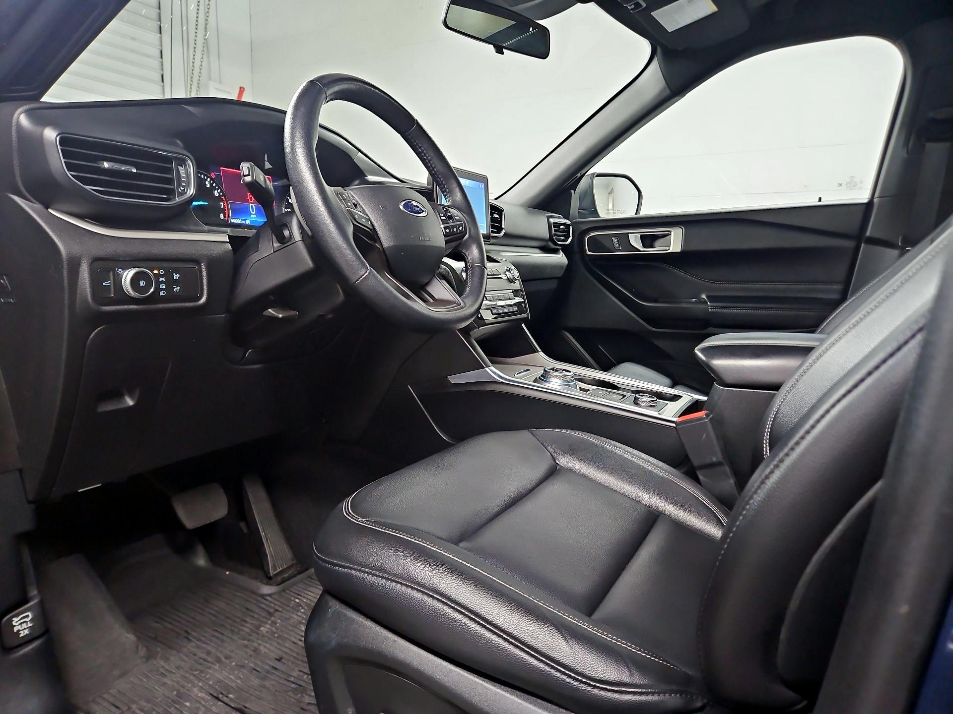 Thumbnail: 2020 Ford Explorer - 11