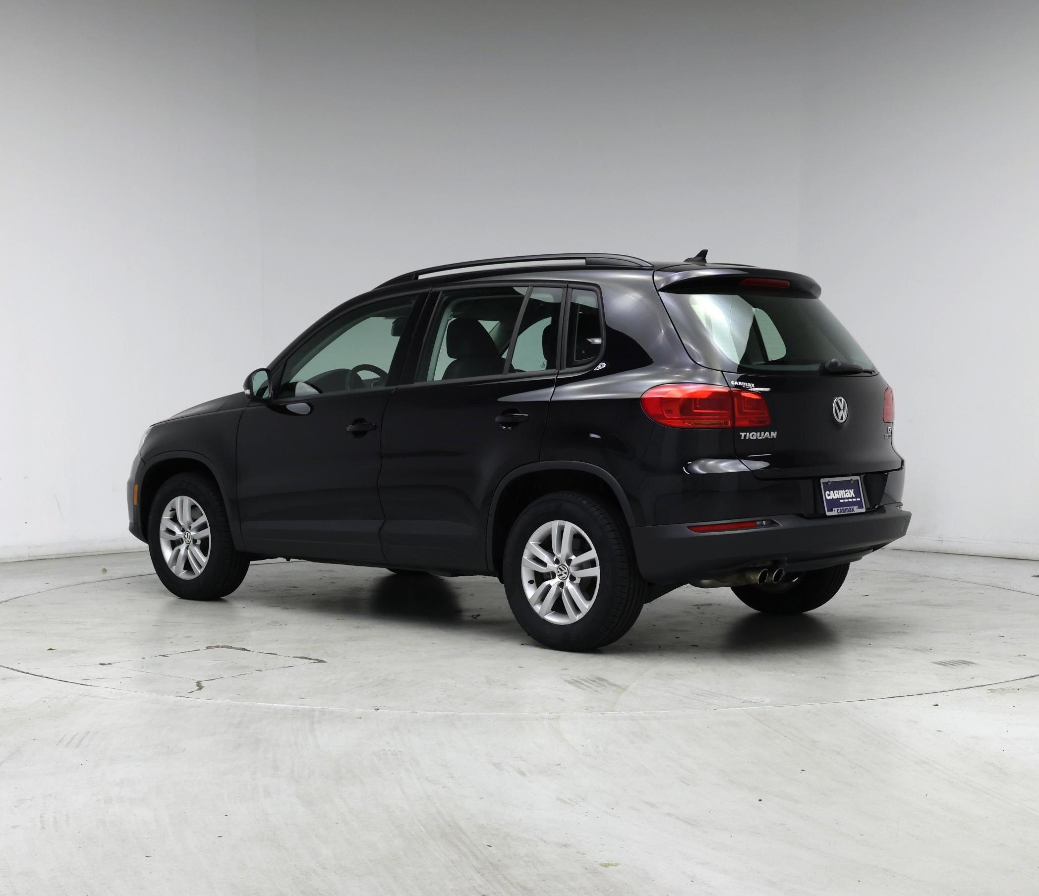 Thumbnail: 2017 Volkswagen Tiguan - 2