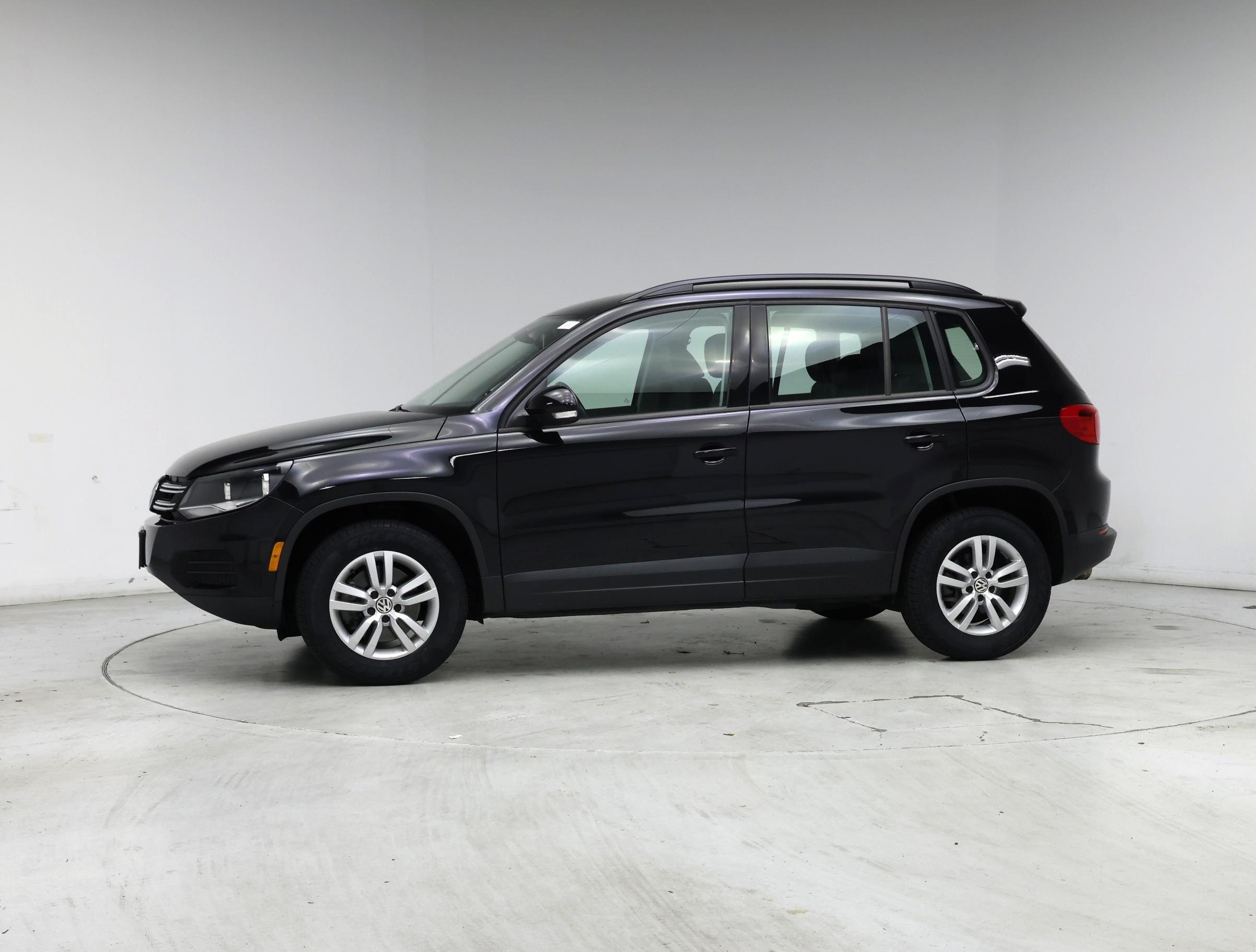 Thumbnail: 2017 Volkswagen Tiguan - 3