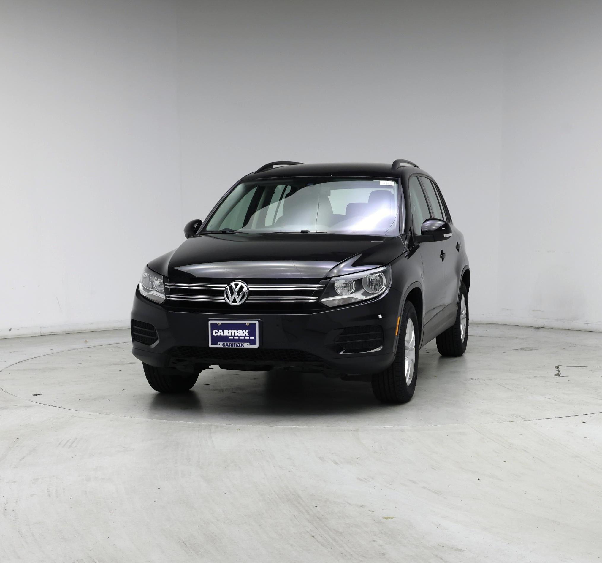 Thumbnail: 2017 Volkswagen Tiguan - 4