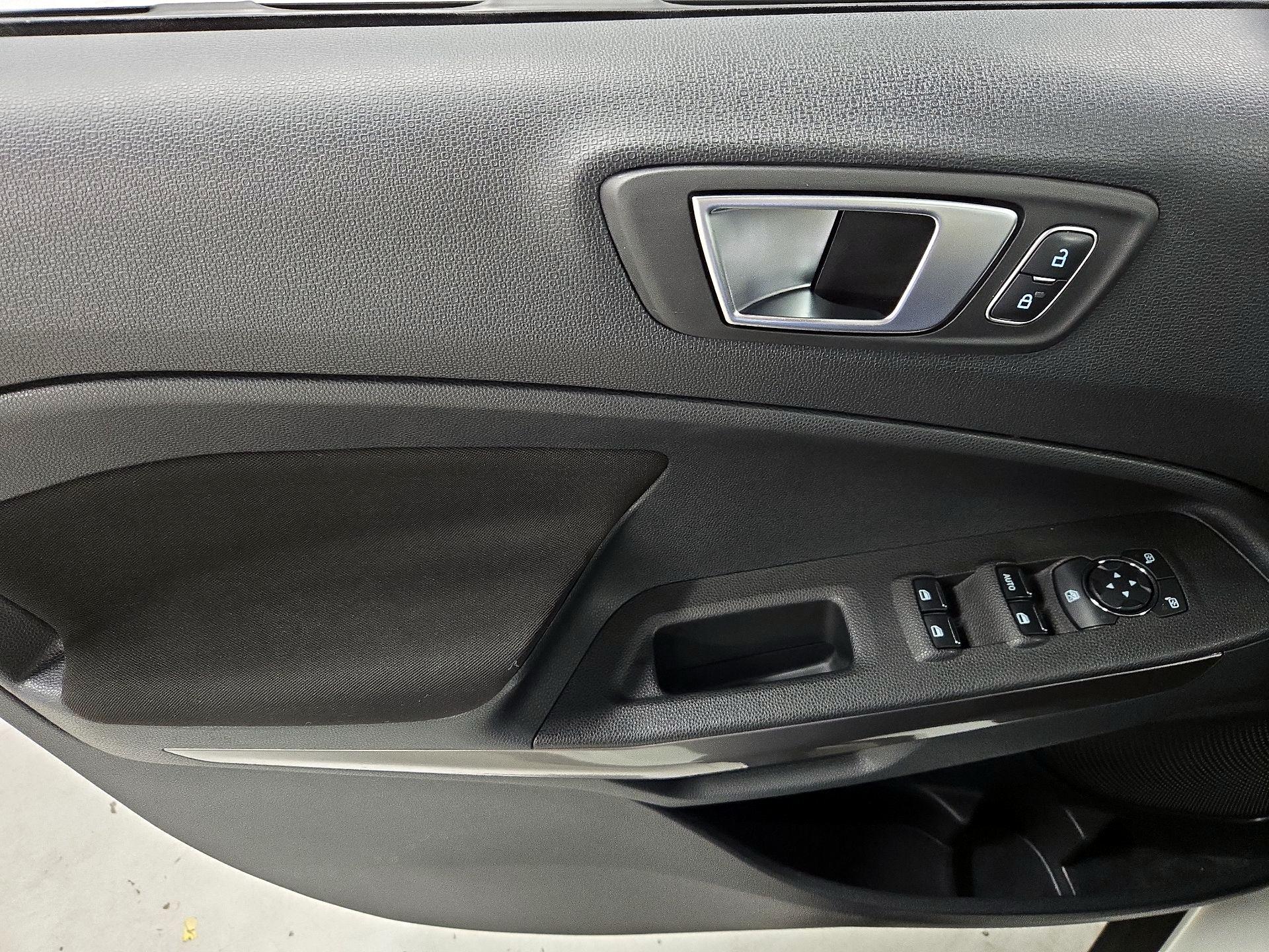 Thumbnail: 2019 Ford EcoSport - 12