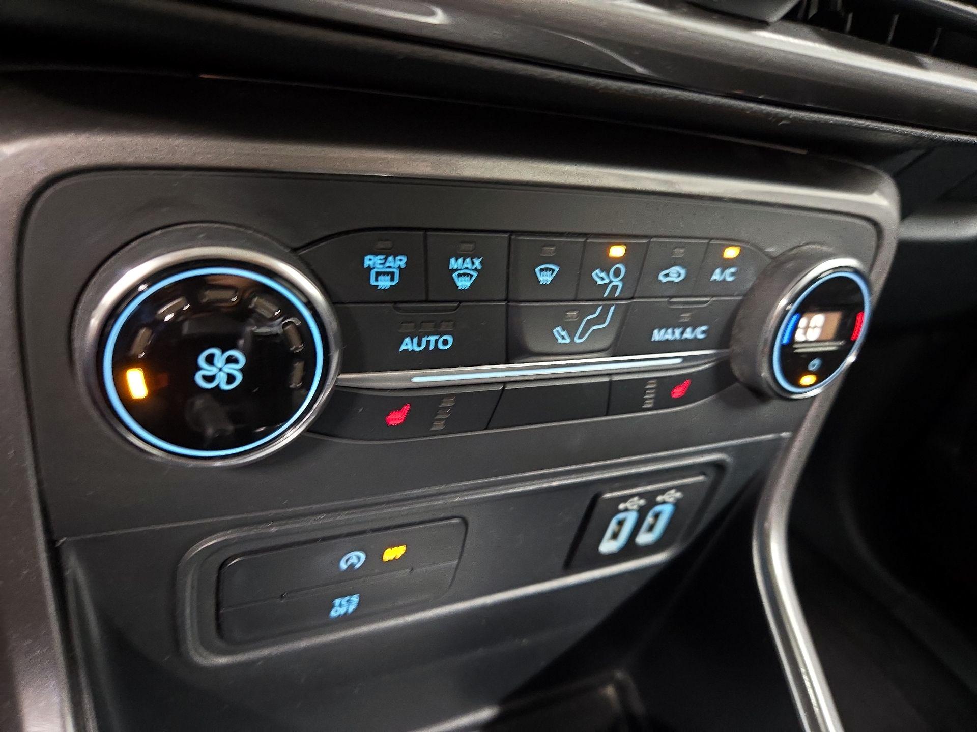 Thumbnail: 2019 Ford EcoSport - 17