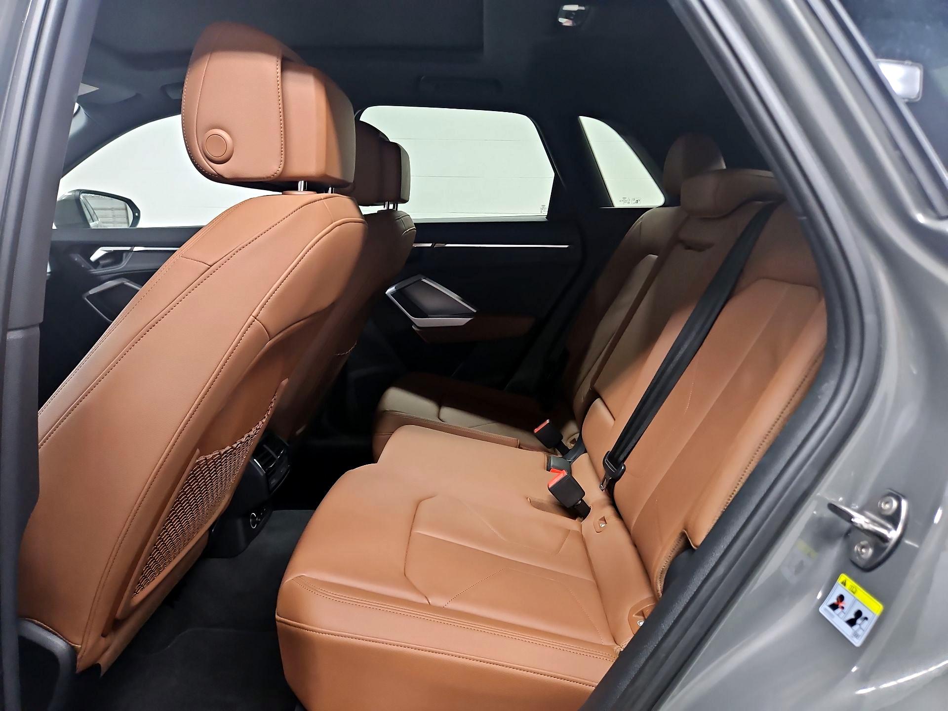 Thumbnail: 2020 Audi Q3 - 20