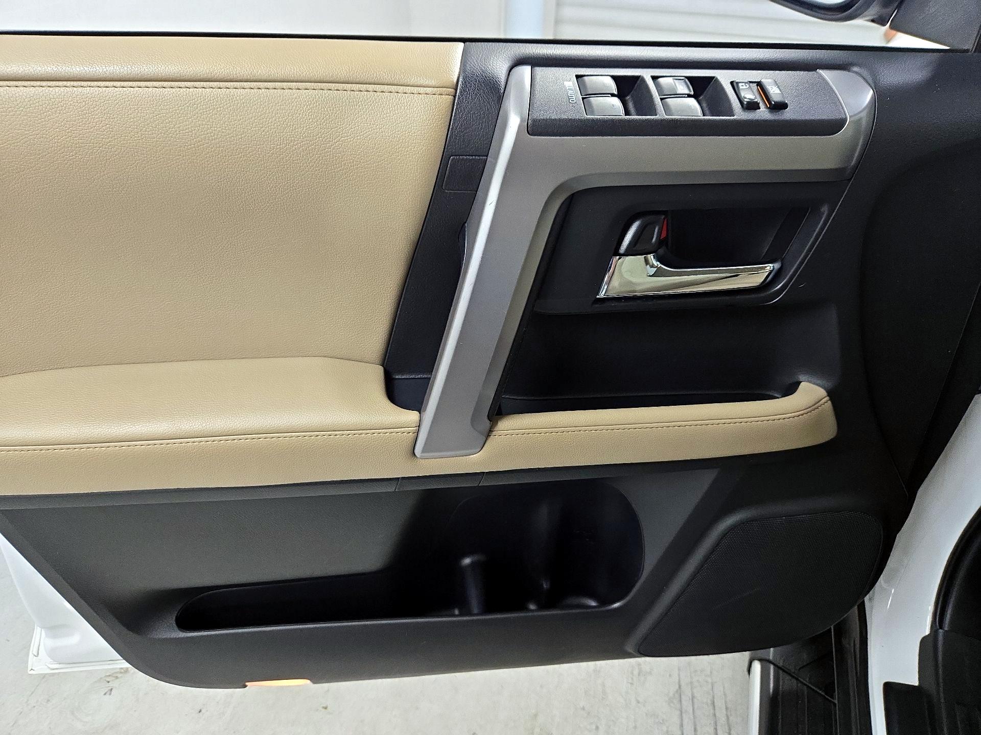 Thumbnail: 2017 Toyota 4Runner - 12