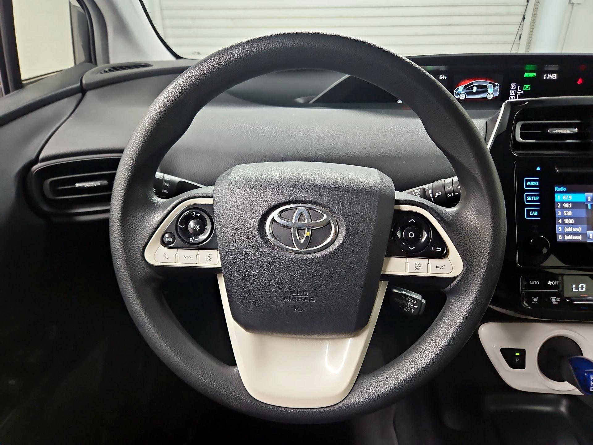Thumbnail: 2017 Toyota Prius - 10